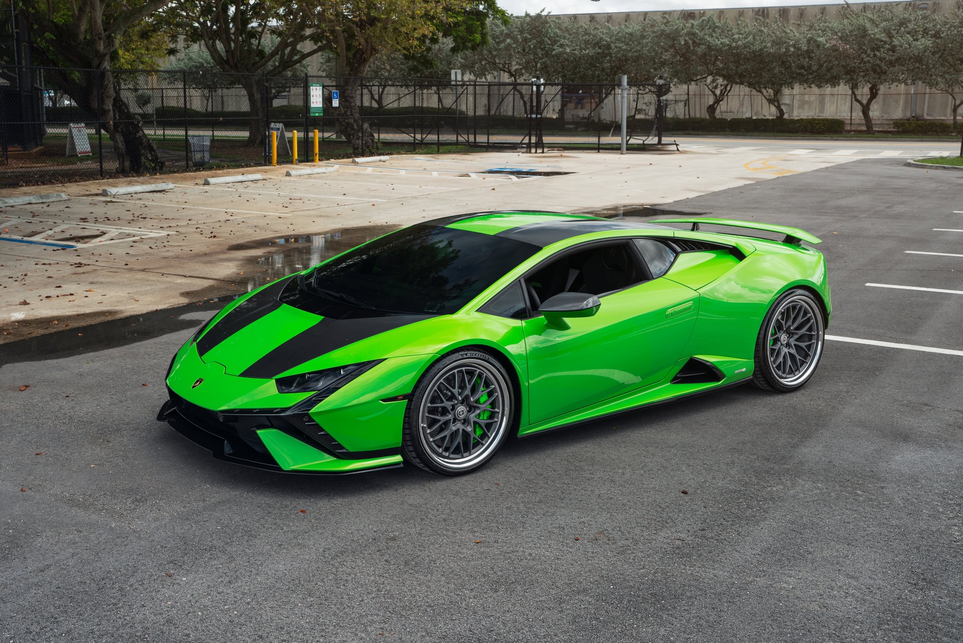 Lamborghini Huracan on HRE 520M