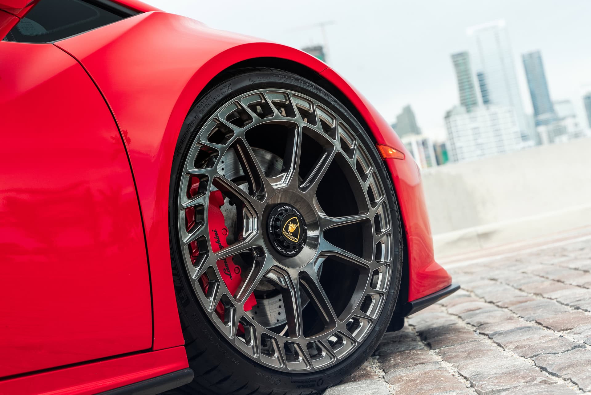 Lamborghini Huracan EVO on Avant Garde Wheels.