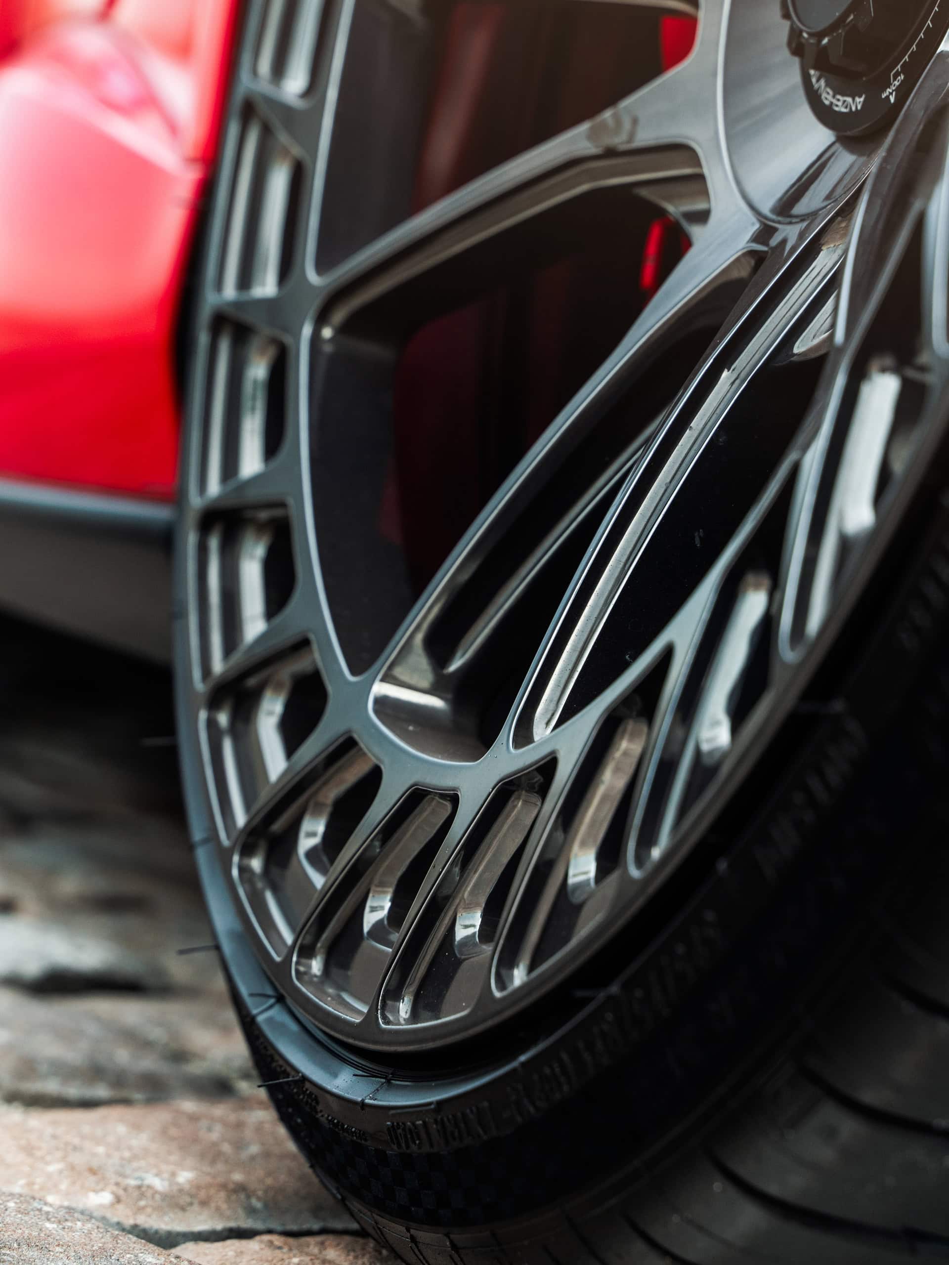 Lamborghini Huracan EVO on Avant Garde Wheels.