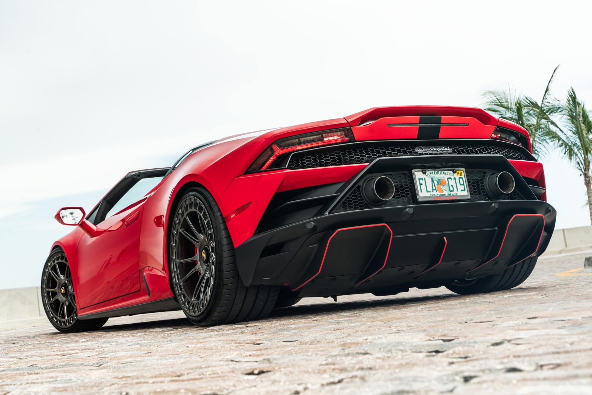 Lamborghini Huracan EVO on Avant Garde Wheels.