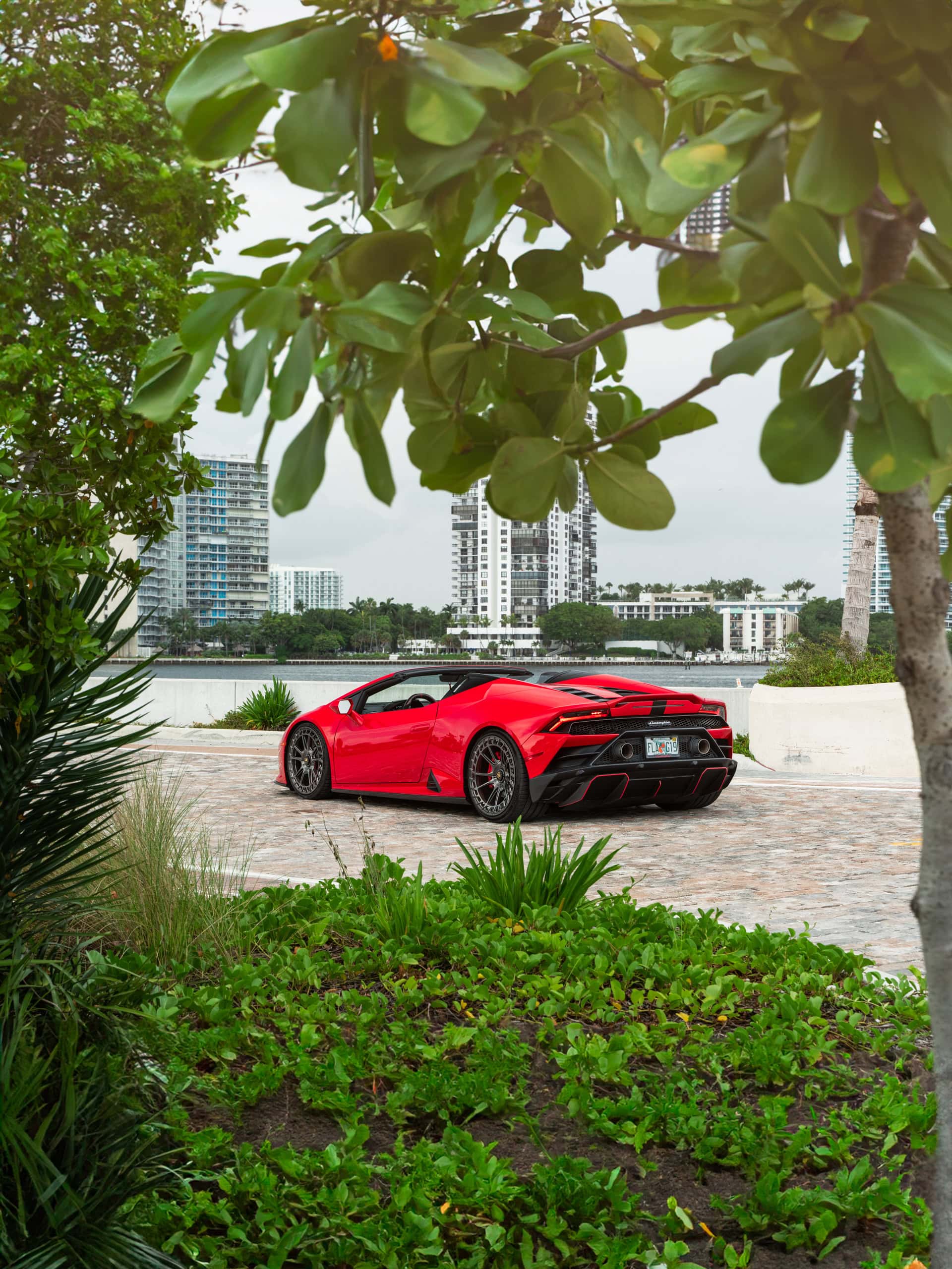 Lamborghini Huracan EVO on Avant Garde Wheels.