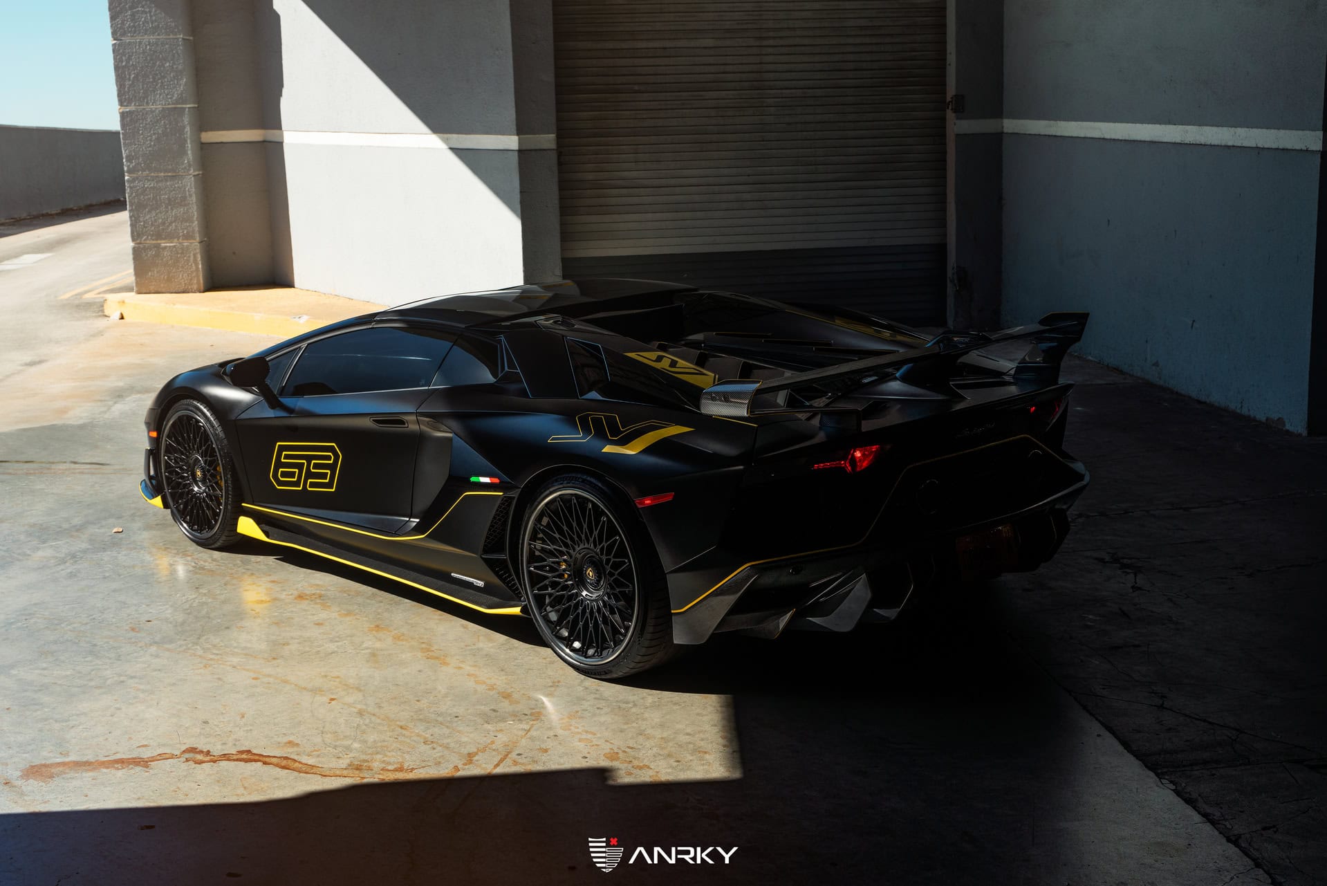 Lamborghini Aventador SVJ – RETROSeries RS7.3