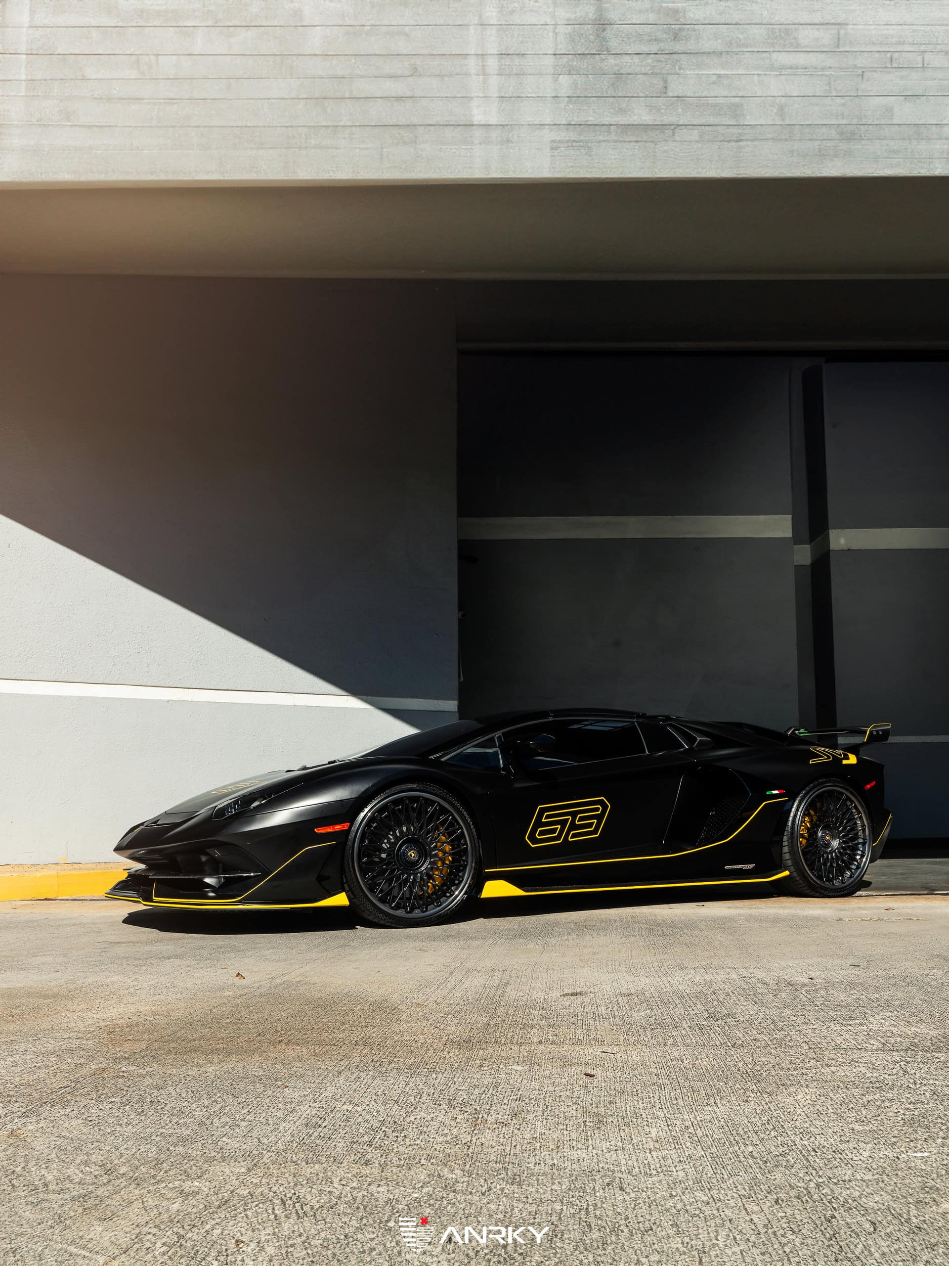 Lamborghini Aventador SVJ – RETROSeries RS7.3