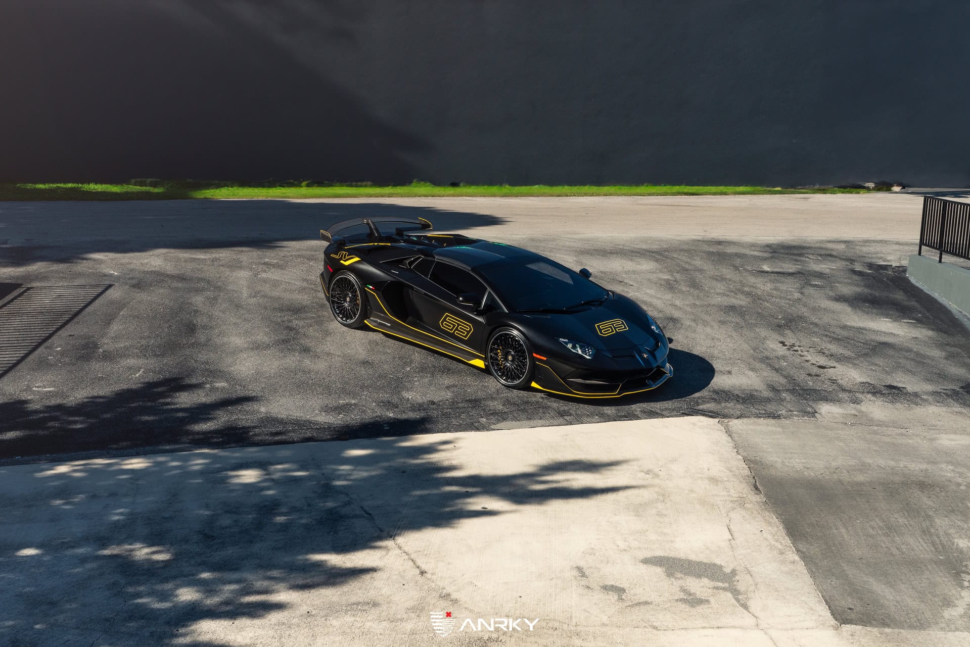 Lamborghini Aventador SVJ – RETROSeries RS7.3