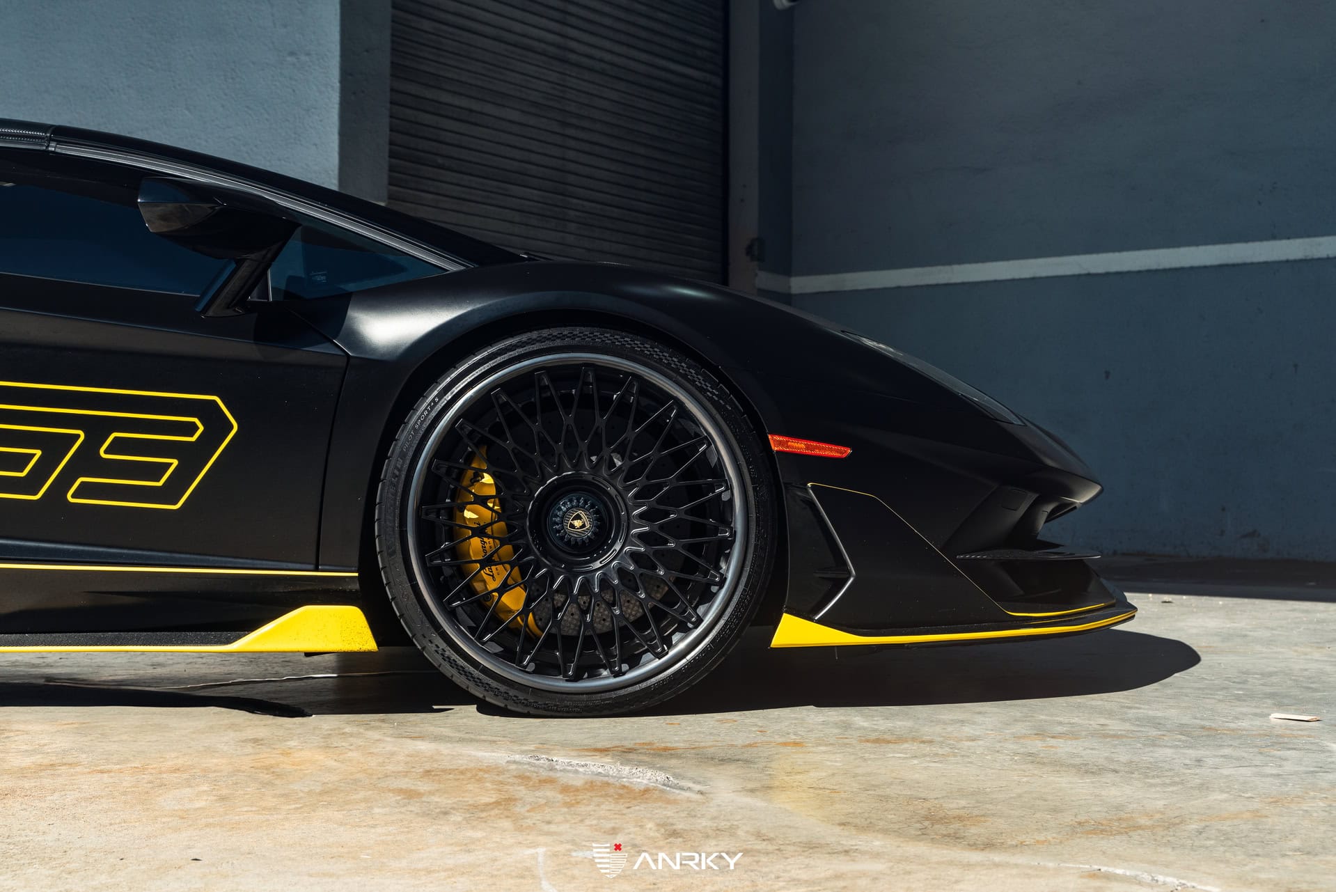 Lamborghini Aventador SVJ – RETROSeries RS7.3