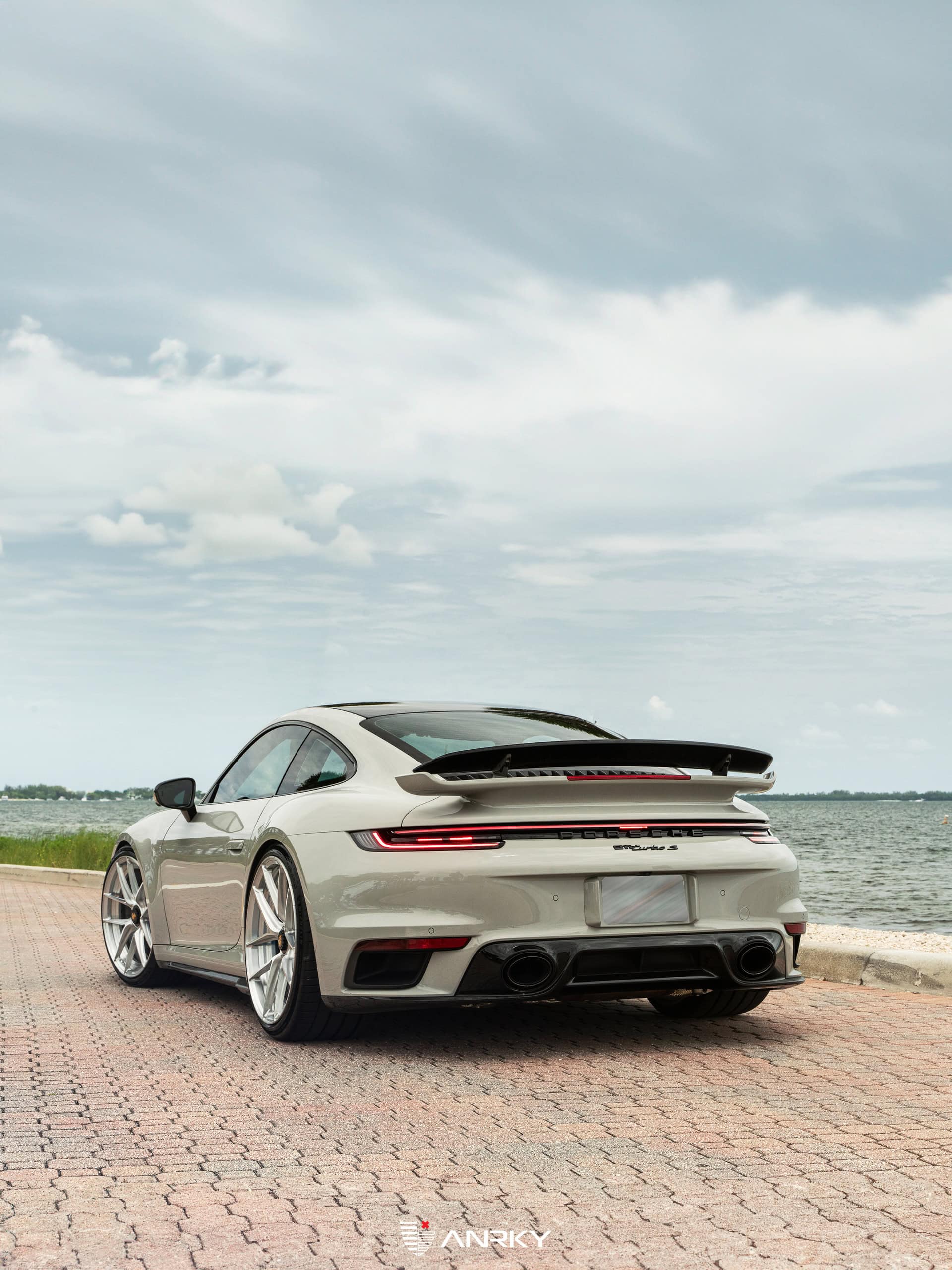 Photo 27 of Porsche 992 Turbo S  | Chalk | on ANRKY XR-201 | Brushed Clear