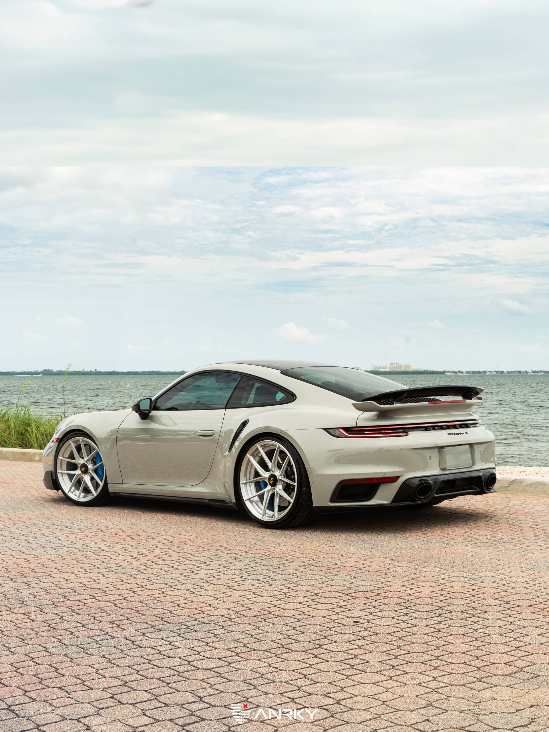 Photo 33 of Porsche 992 Turbo S  | Chalk | on ANRKY XR-201 | Brushed Clear
