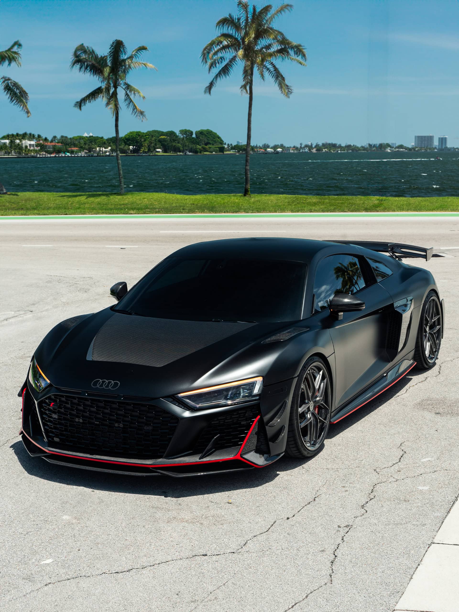 Audi R8 on HRE HX101 Carbon