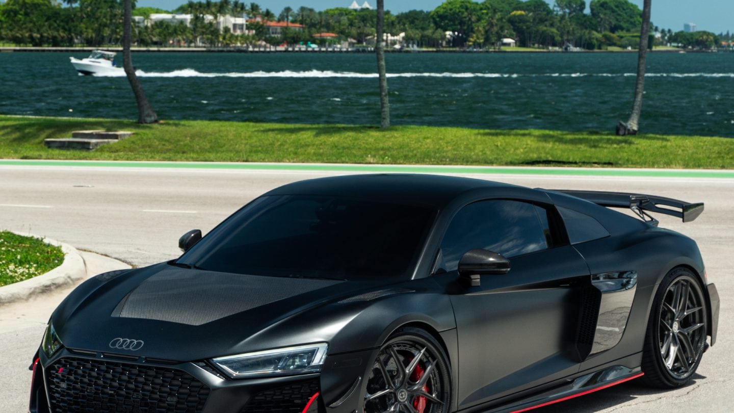 Audi R8 on HRE HX101 Carbon