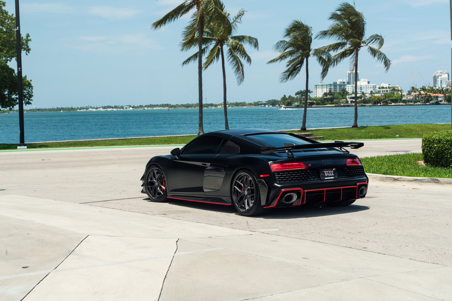 Audi R8 on HRE HX101 Carbon