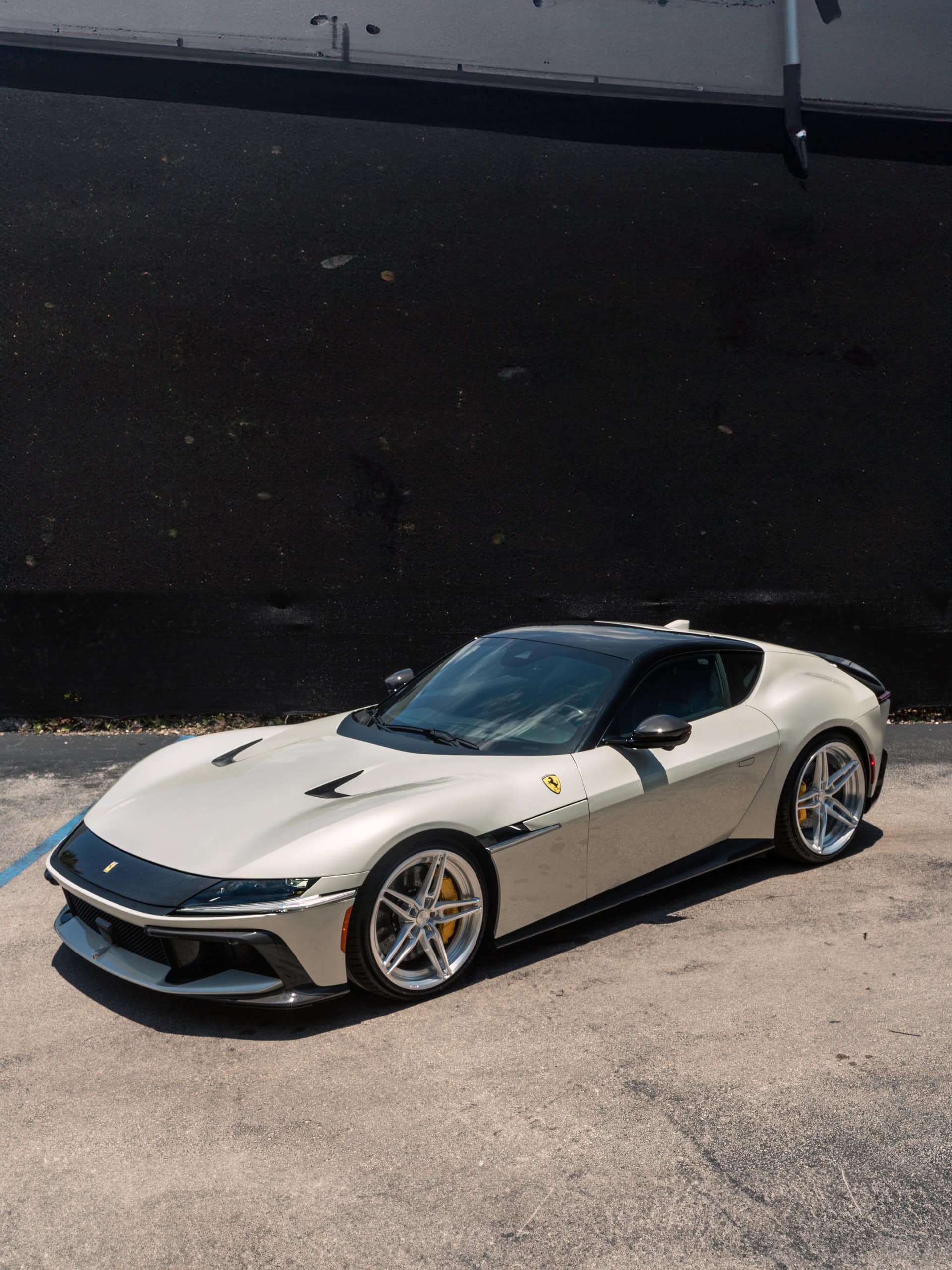 Photo 23 of Ferrari 12 Cilindri | Bianco Avus | on ANRKY AN27 | Brushed Clear