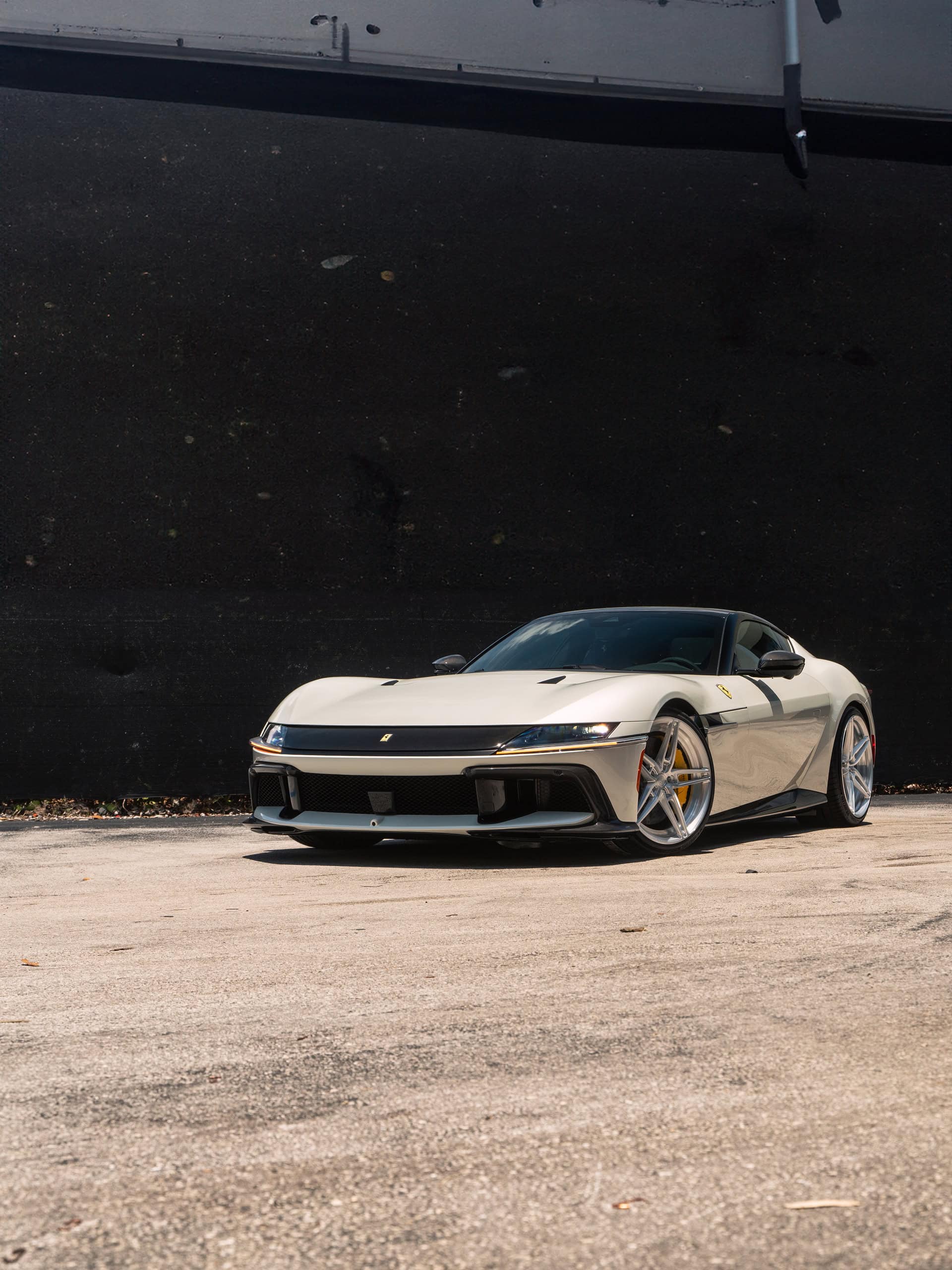 Photo 21 of Ferrari 12 Cilindri | Bianco Avus | on ANRKY AN27 | Brushed Clear