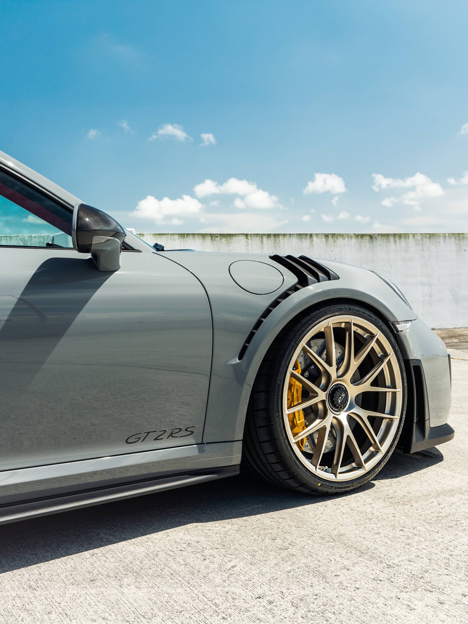 Porsche GT2 on IPE Wheels