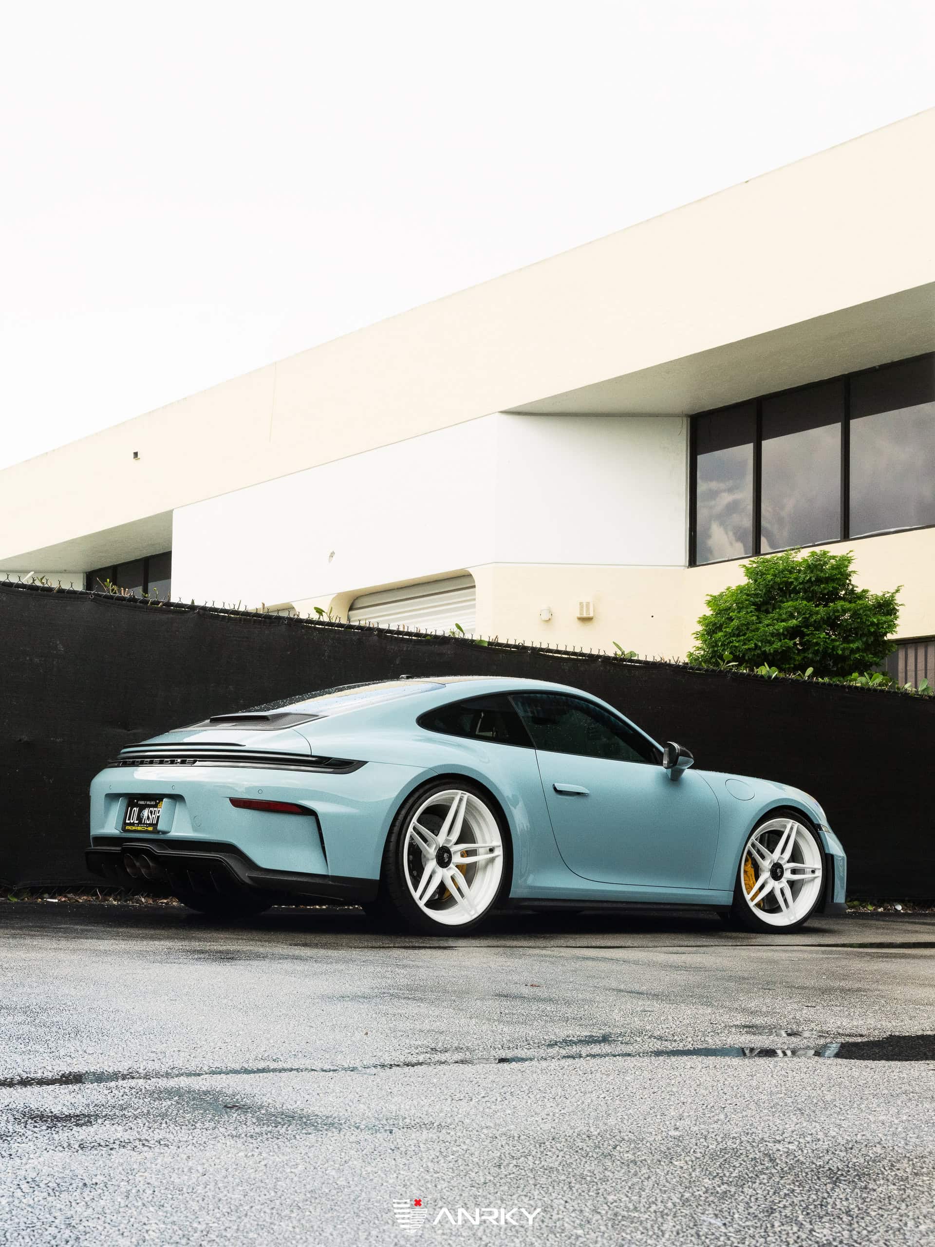 Porsche 992 GT3 Touring – AN27 SeriesTWO