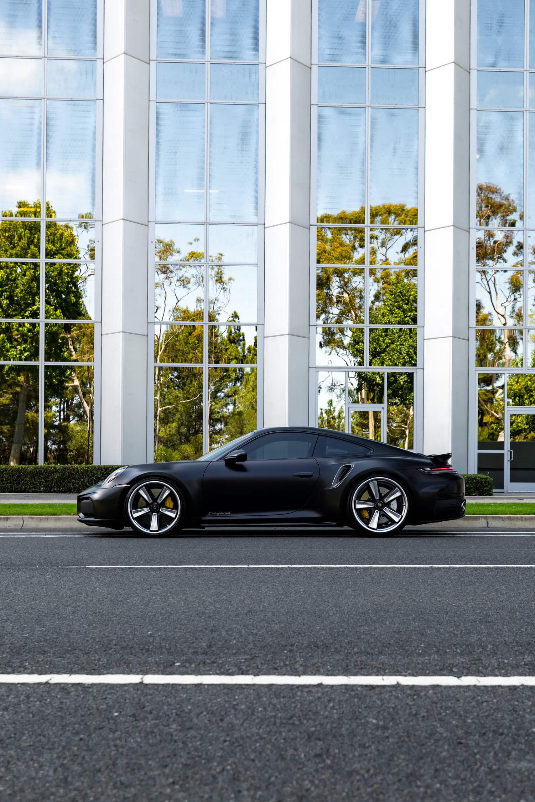 Porsche 992.2 Turbo on Anrky FU-5 
