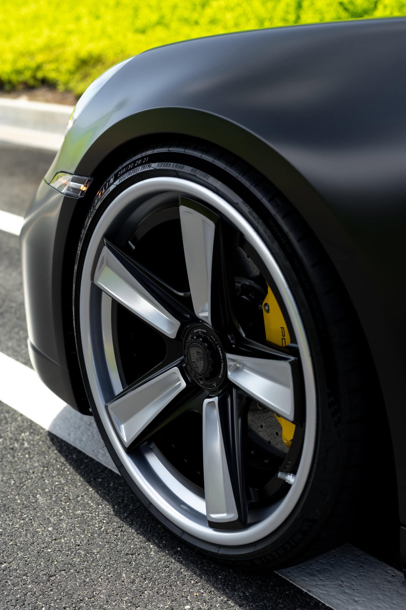 Porsche 992.2 Turbo on Anrky FU-5 