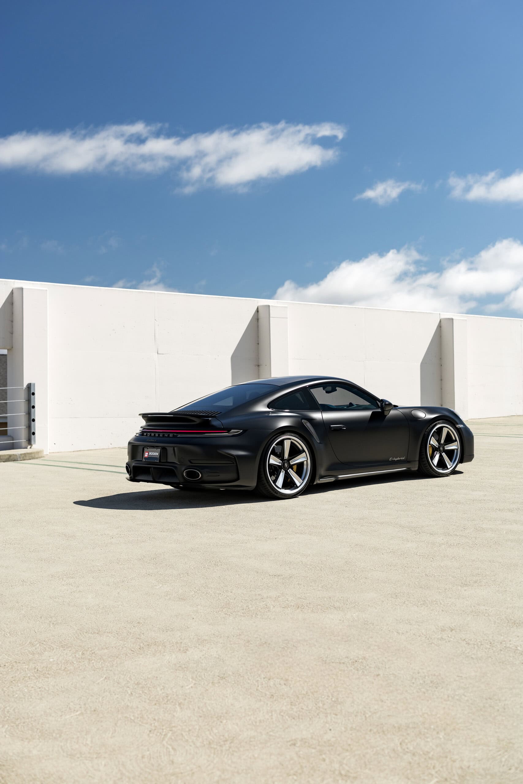 Porsche 992.2 Turbo on Anrky FU-5 
