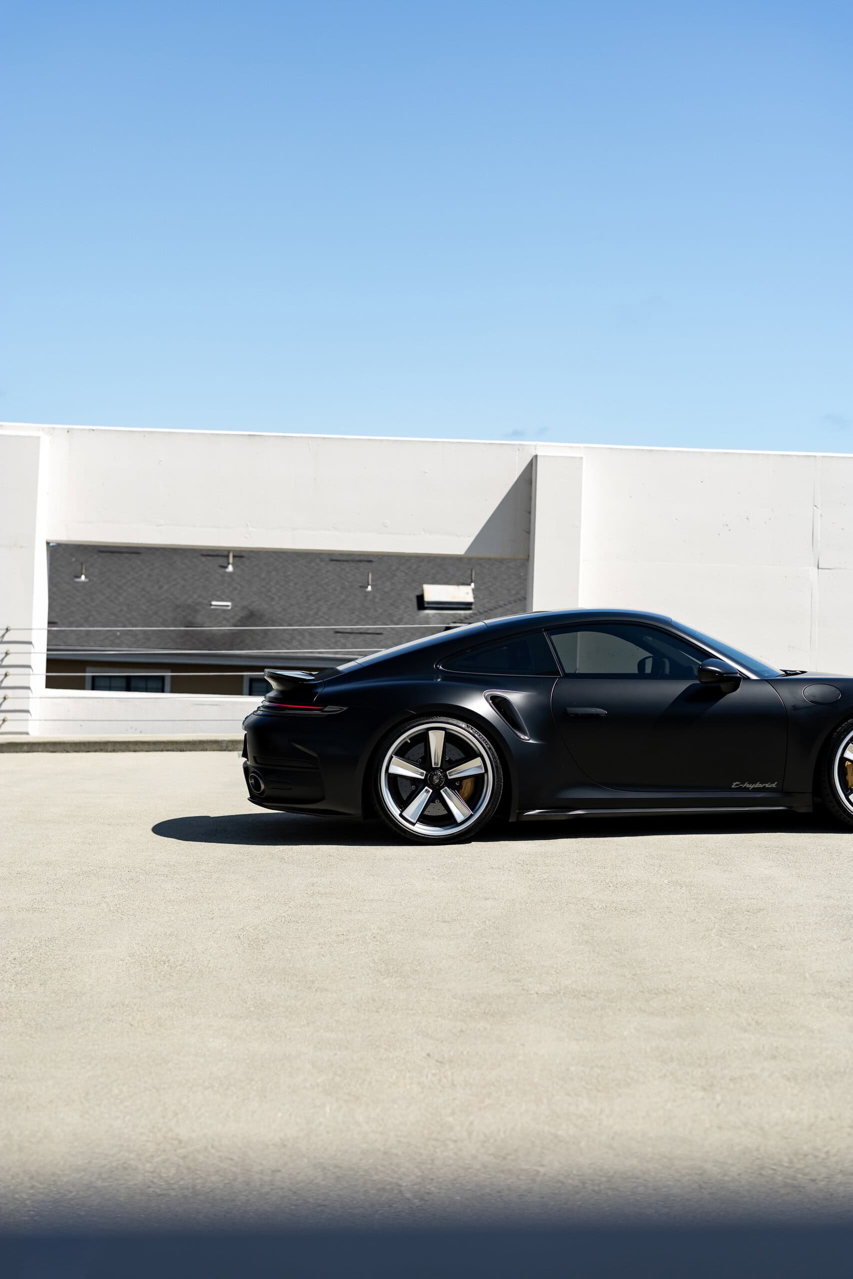 Porsche 992.2 Turbo on Anrky FU-5 