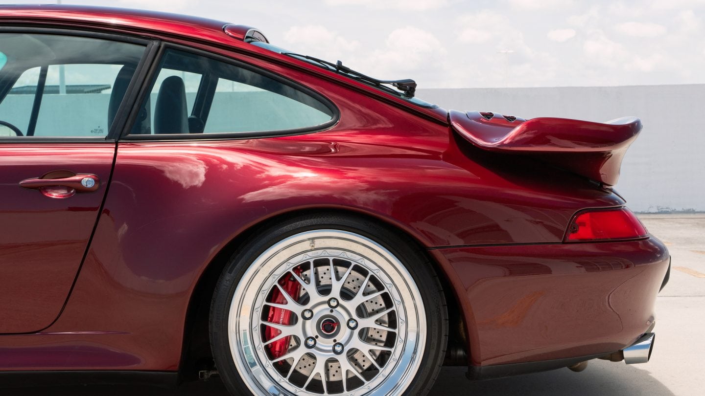 Porsche 993 Turbo on BBS E89