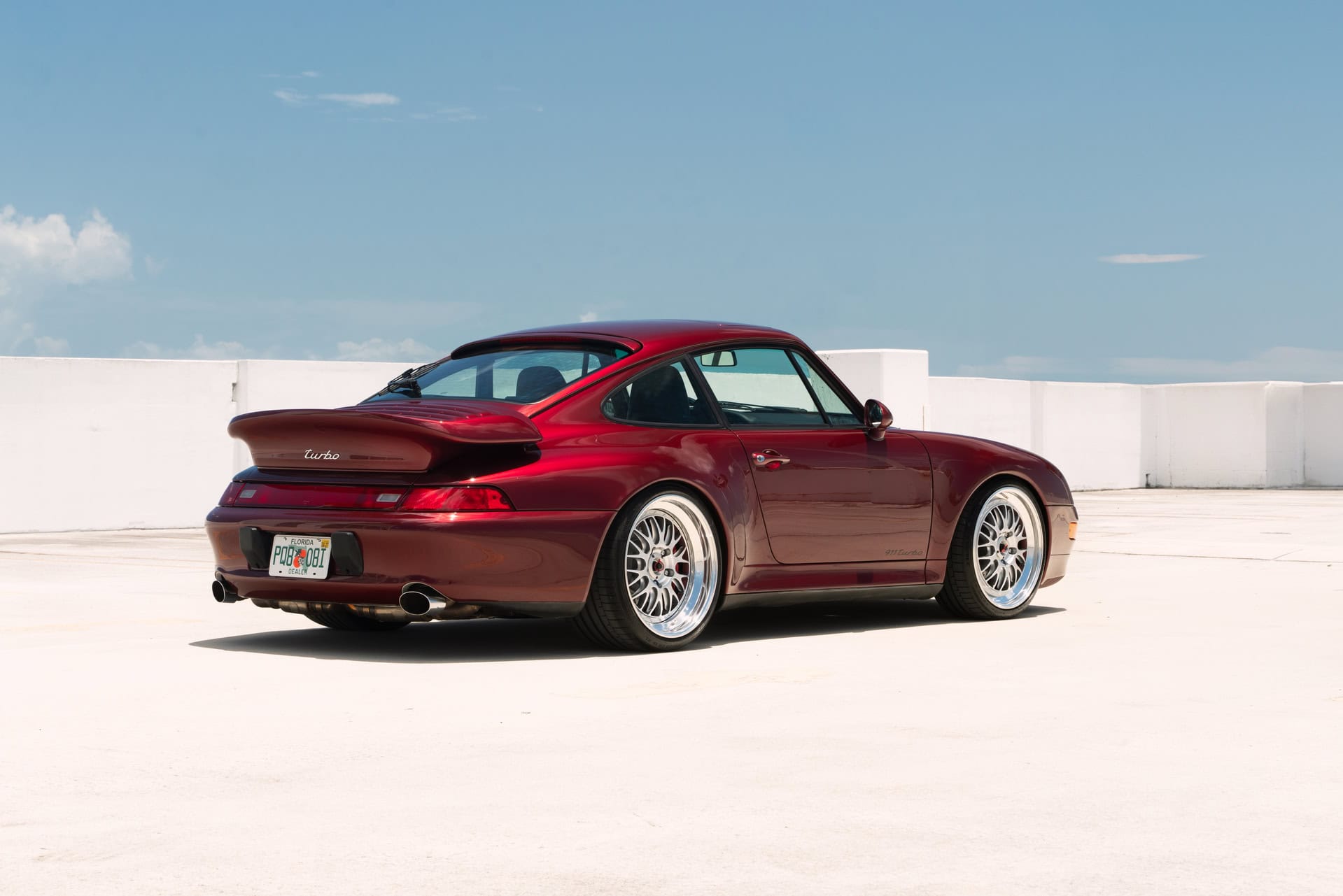 Porsche 993 Turbo on BBS E89