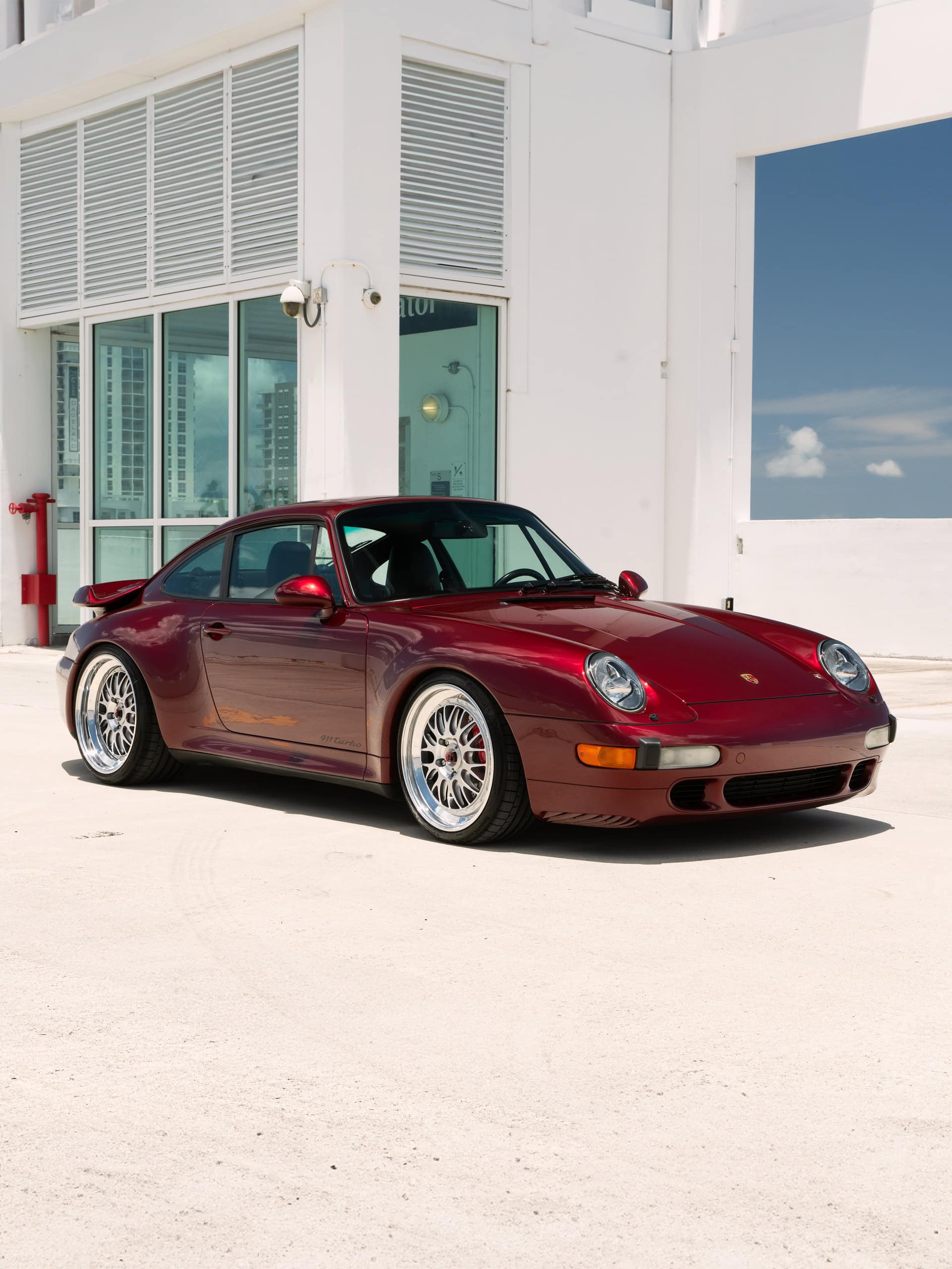 Porsche 993 Turbo on BBS E89