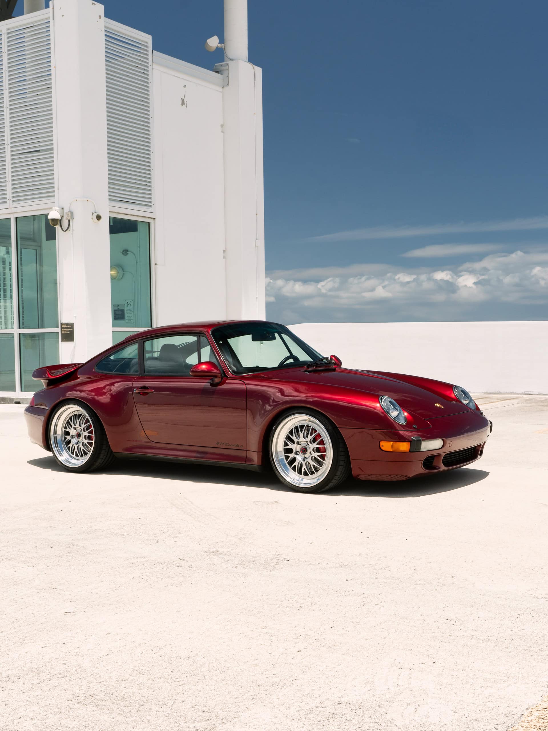 Porsche 993 Turbo on BBS E89