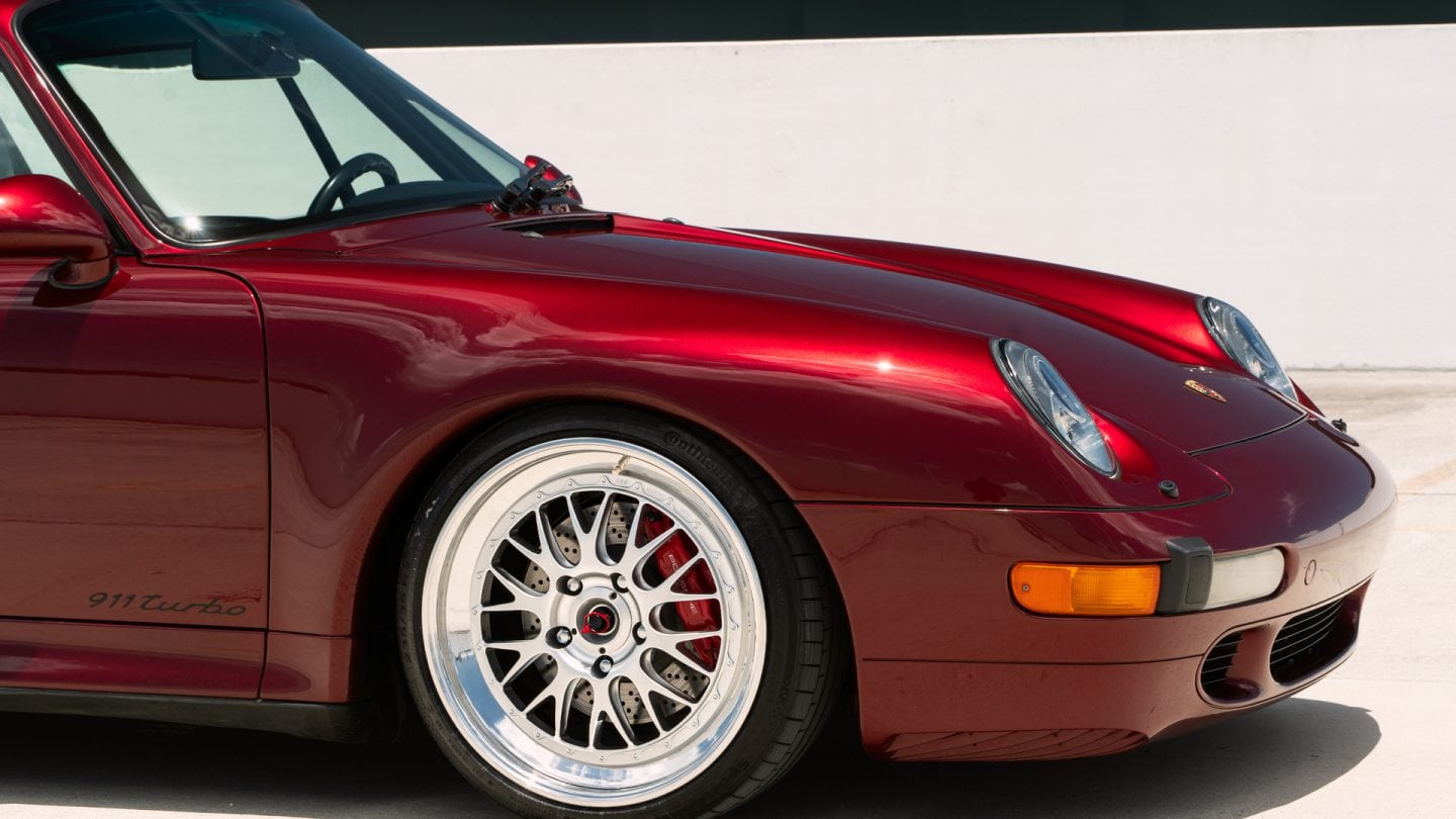 Porsche 993 Turbo on BBS E89