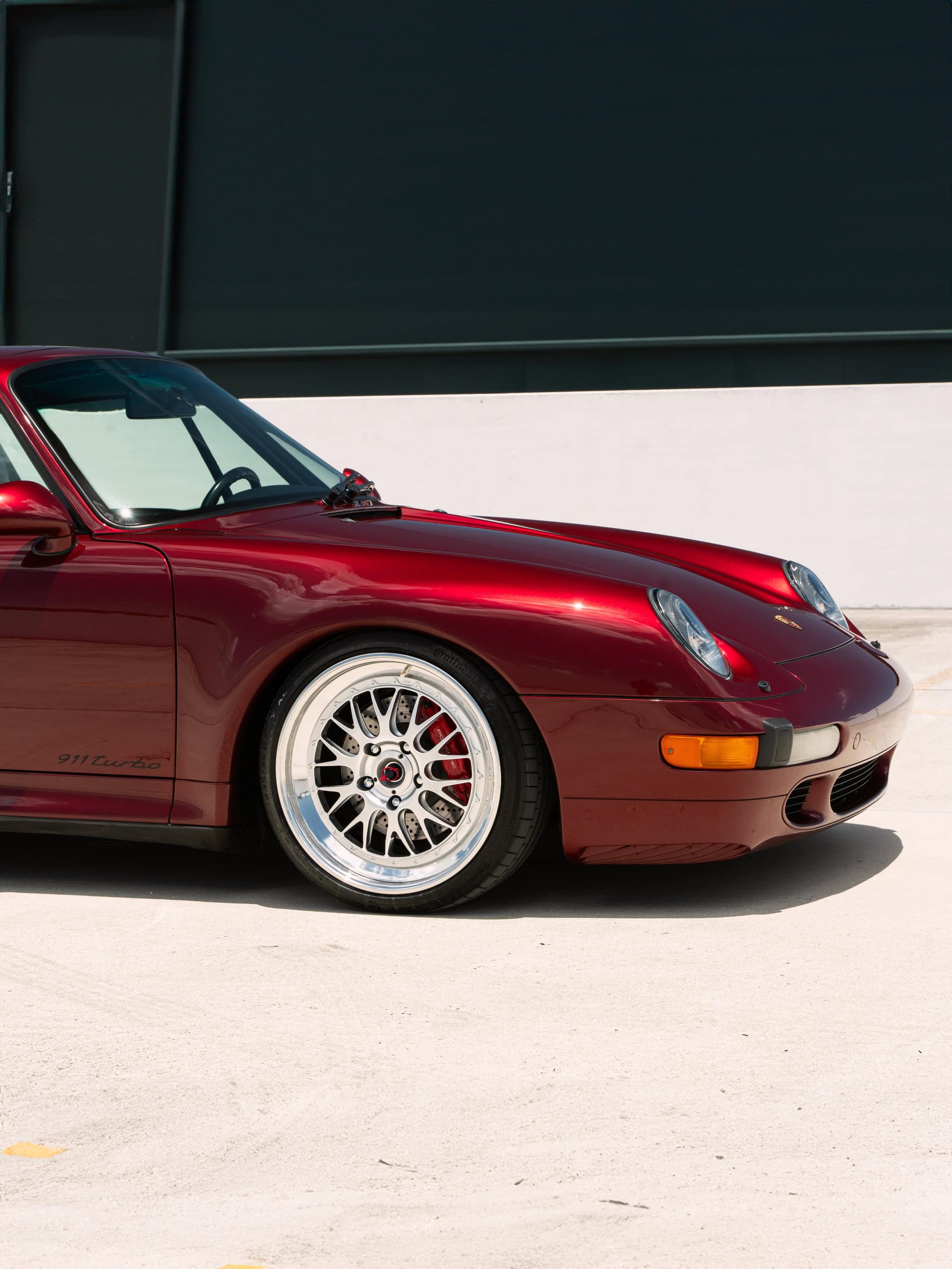 Porsche 993 Turbo on BBS E89