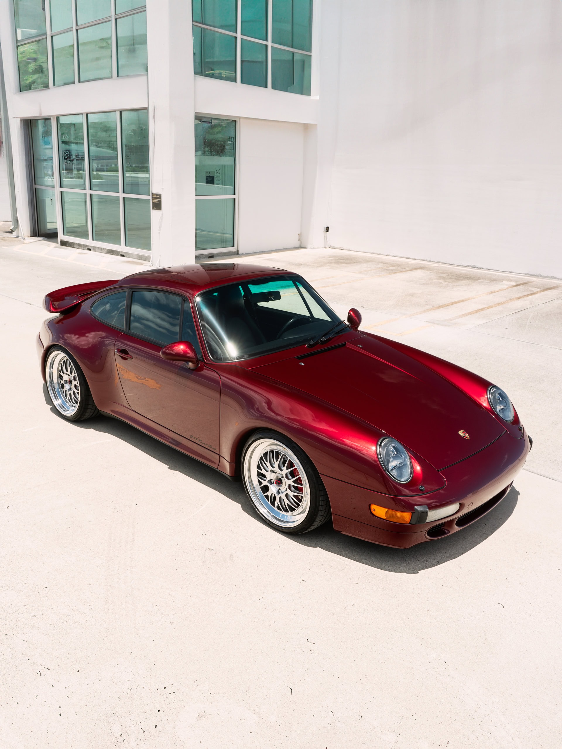 Porsche 993 Turbo on BBS E89