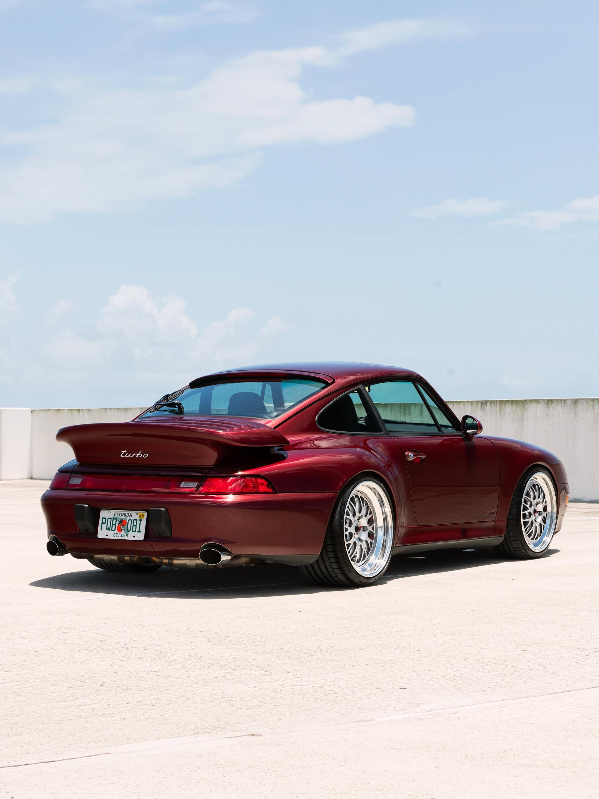 Porsche 993 Turbo on BBS E89