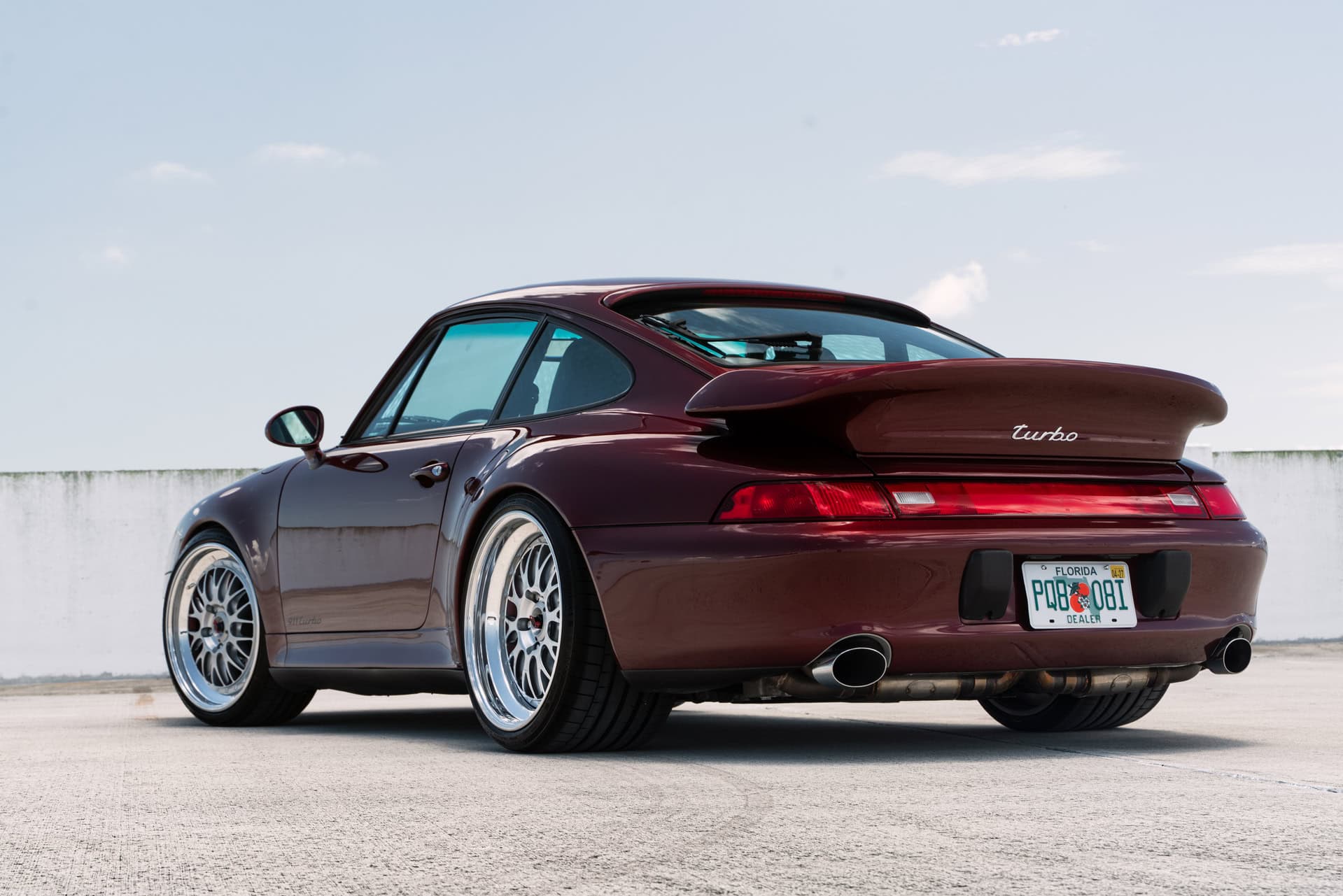 Porsche 993 Turbo on BBS E89