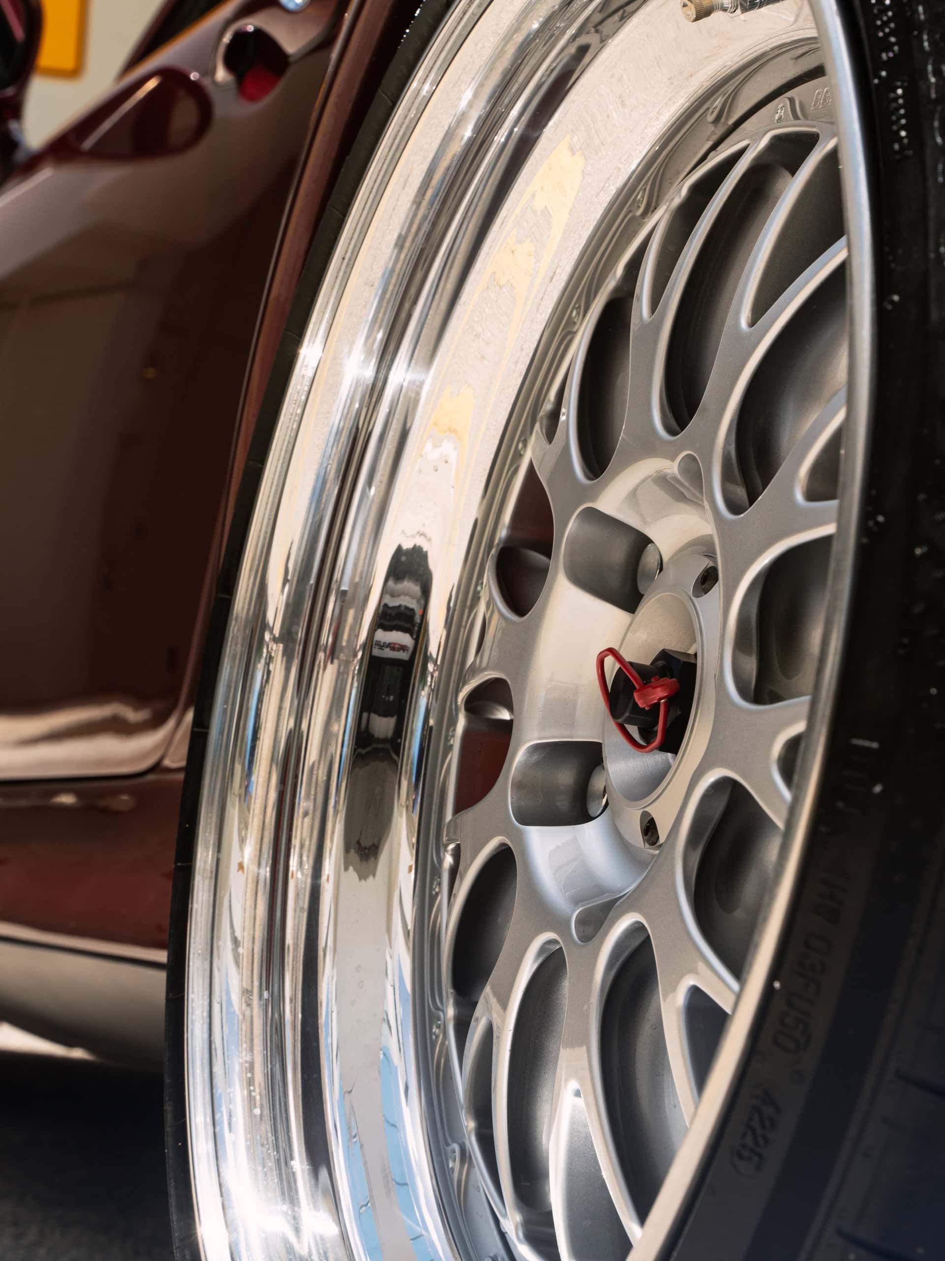 Porsche 993 Turbo on BBS E89