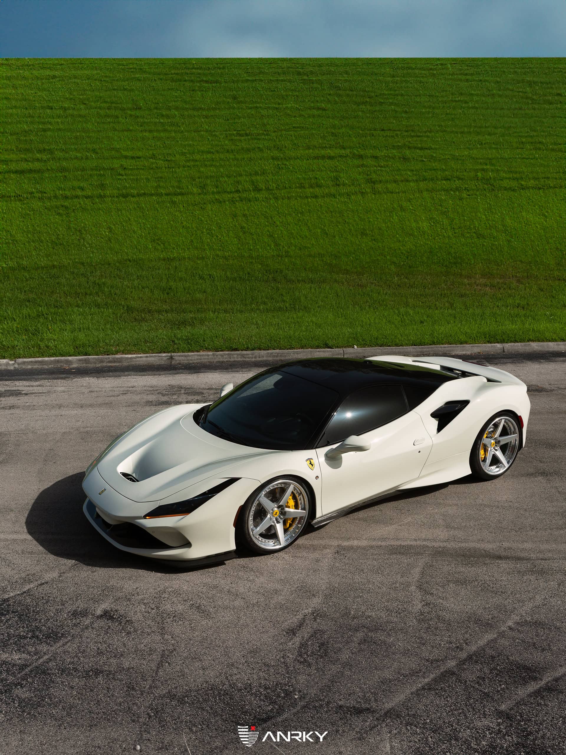 Ferrari F8 Tributo – RETROSeries RS5.3