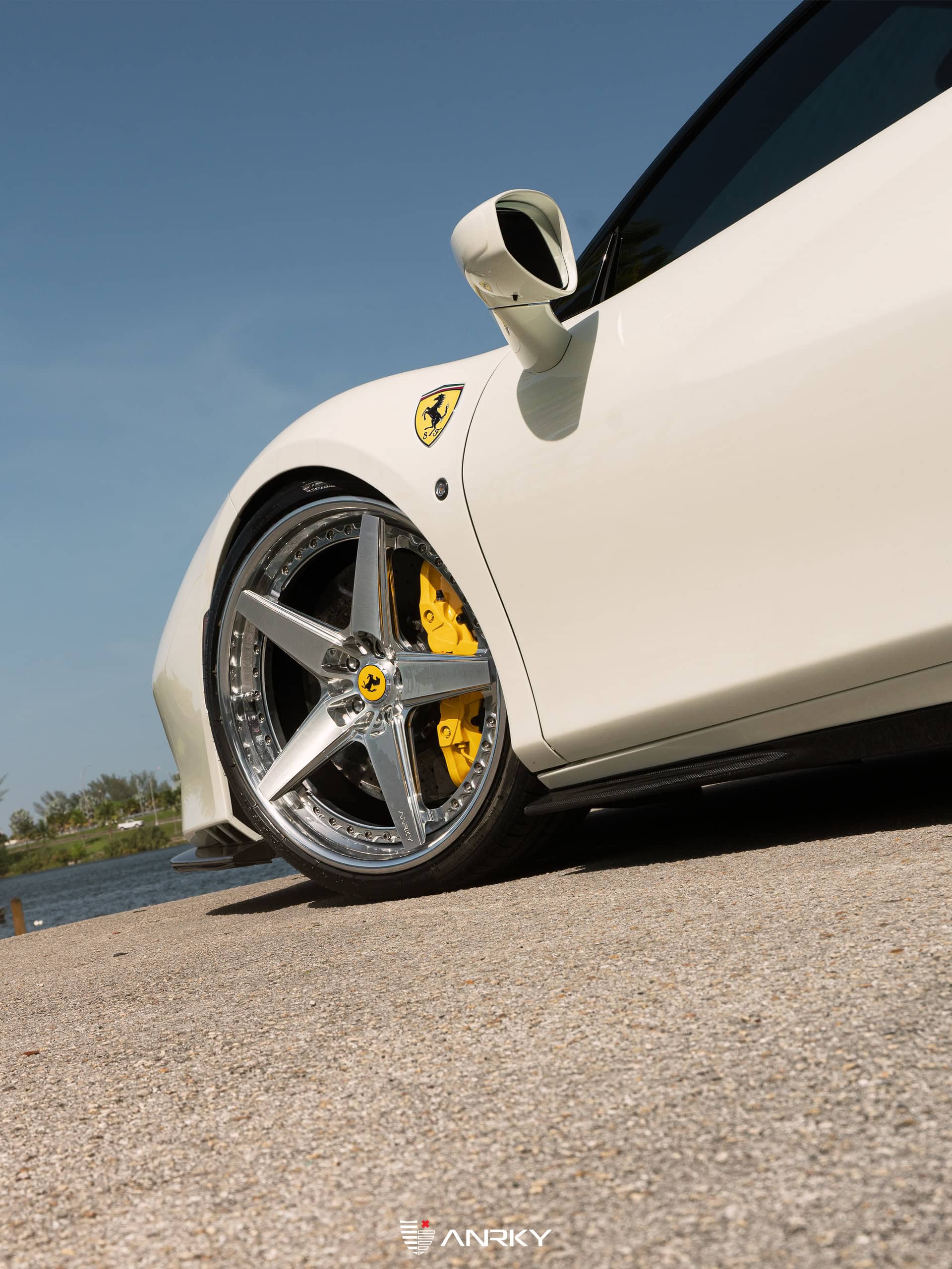 Ferrari F8 Tributo – RETROSeries RS5.3