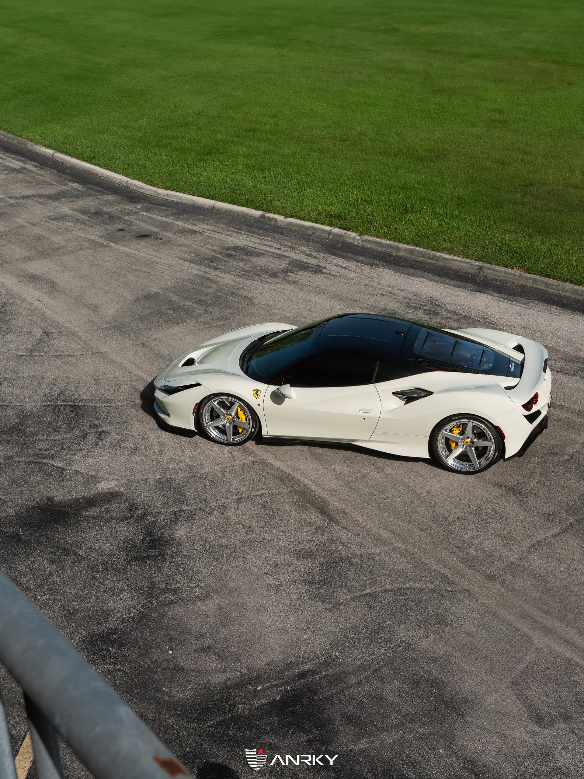 Ferrari F8 Tributo – RETROSeries RS5.3