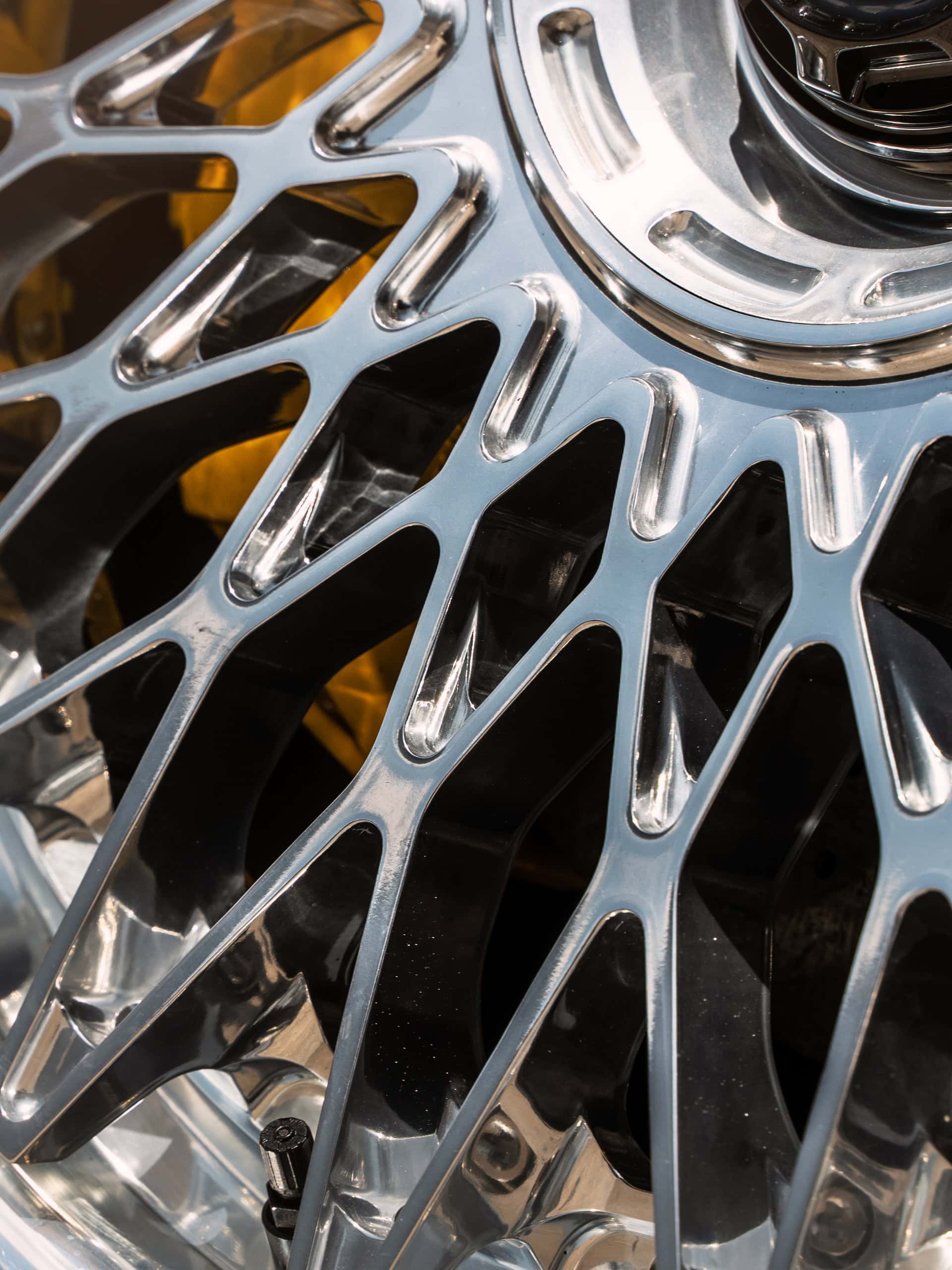 Ferrari 12cilindri on ANRKY Wheels
