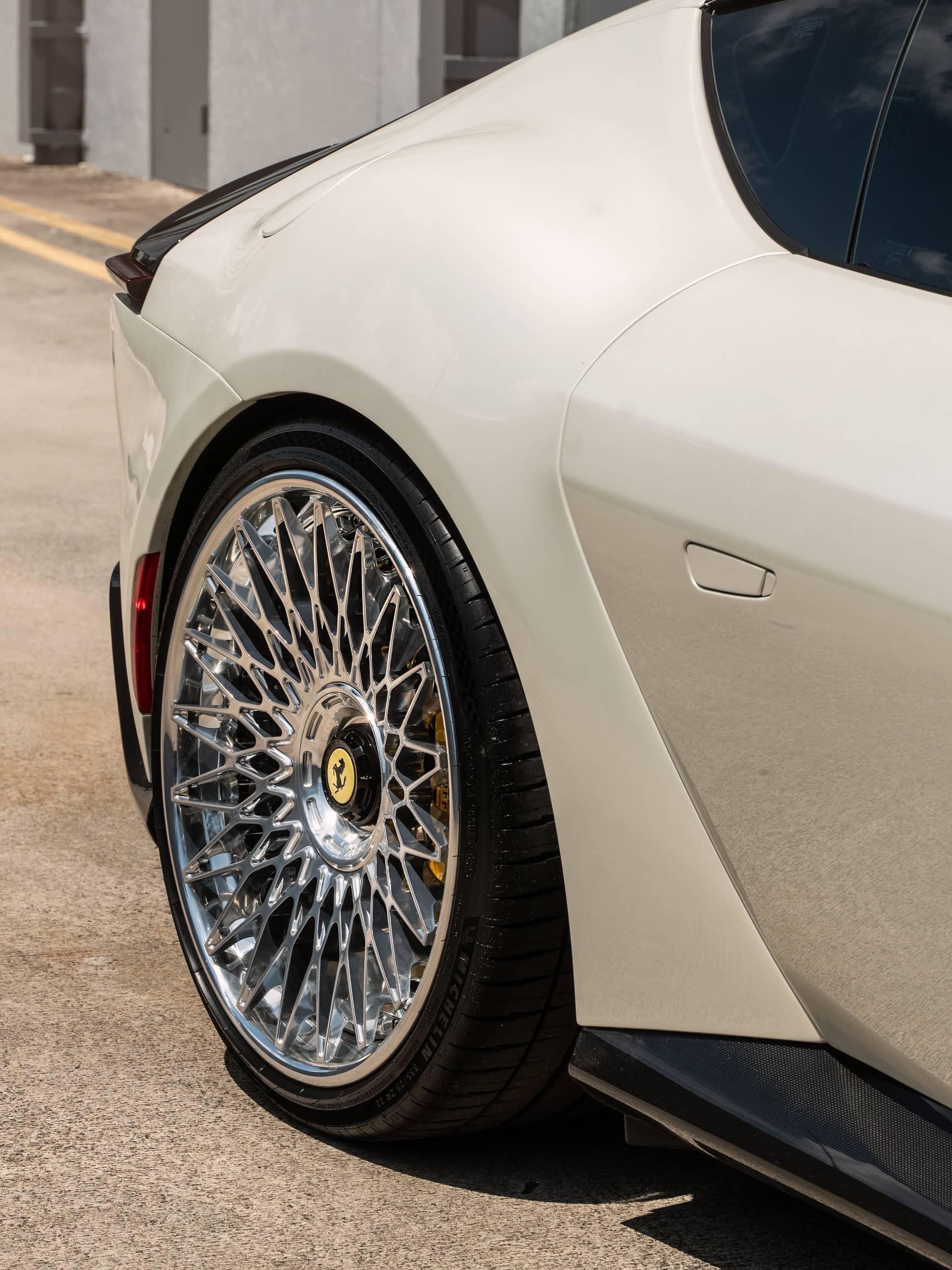 Photo 23 of Ferrari 12 Cilindri | Bianco Avus | on ANRKY RS7.3 | Polished Clear
