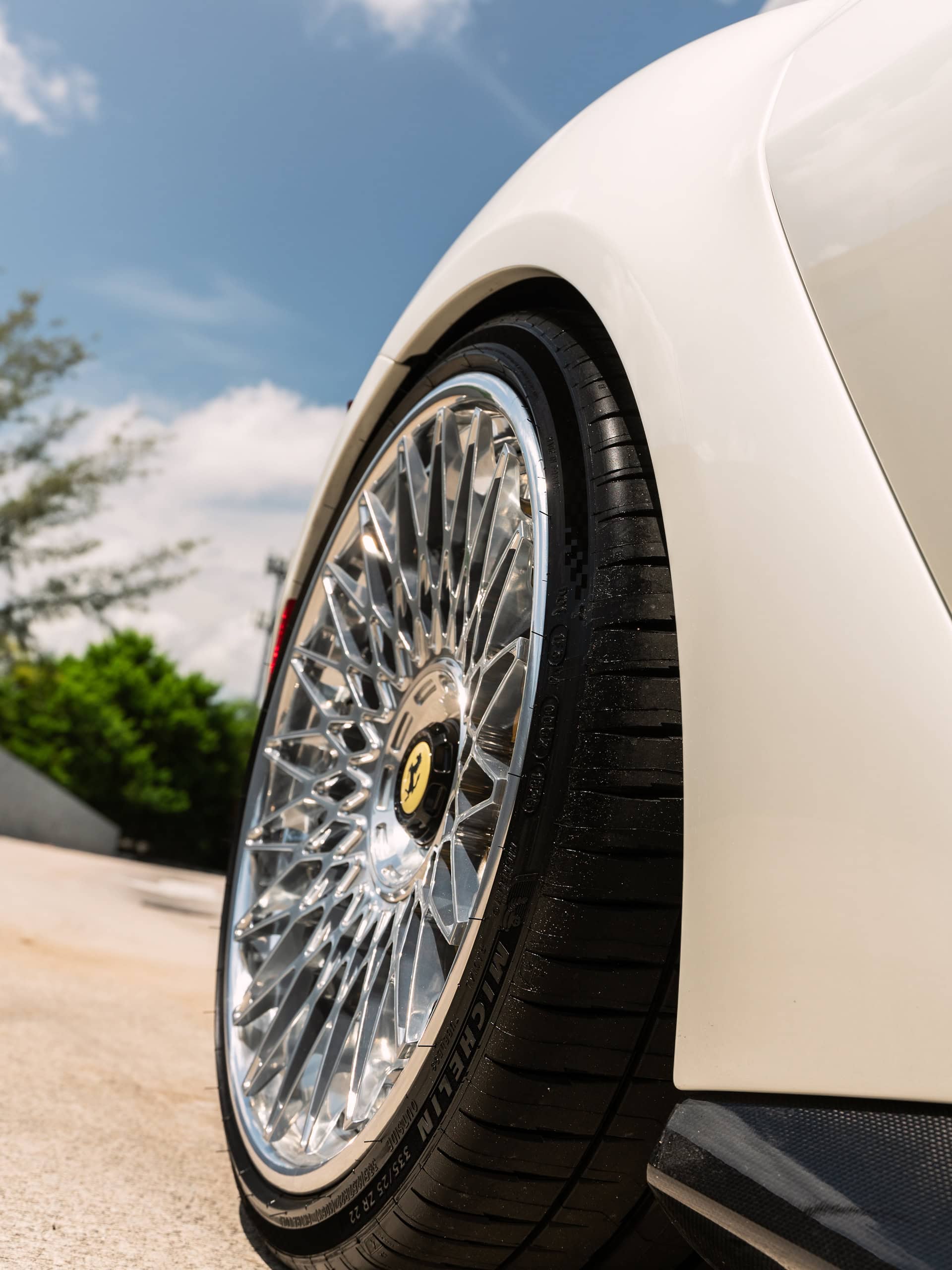 Ferrari 12cilindri on ANRKY Wheels