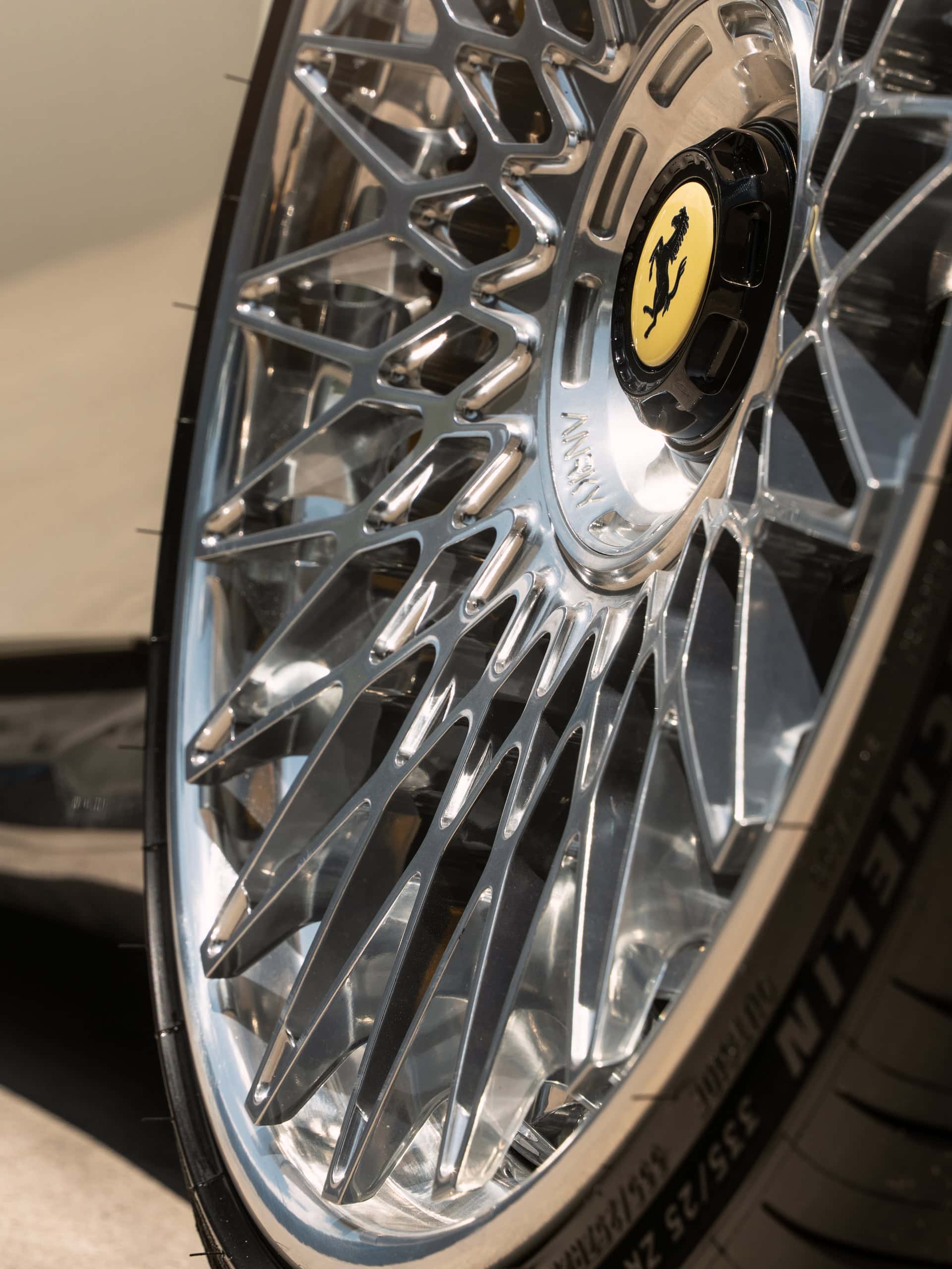 Ferrari 12cilindri on ANRKY Wheels