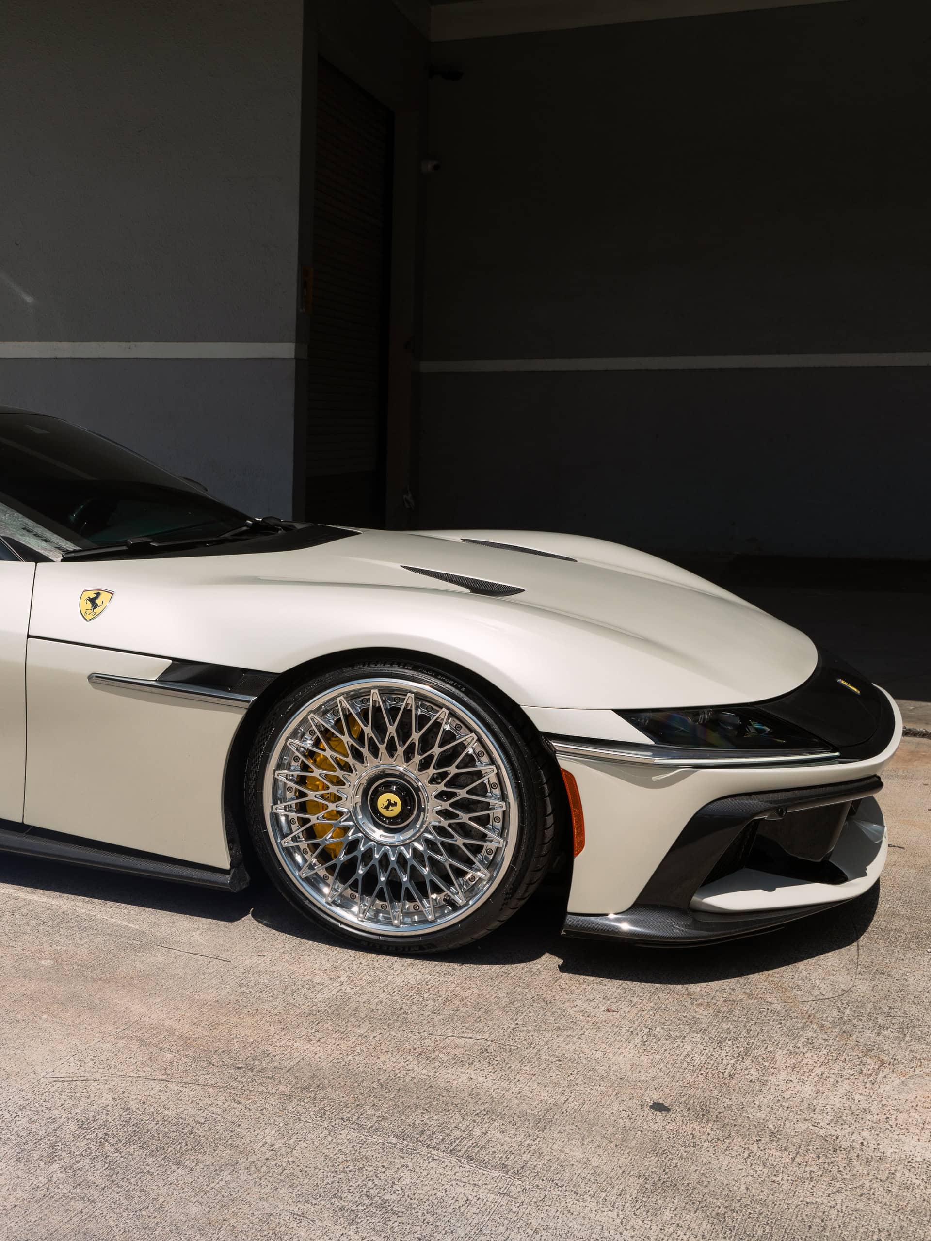 Ferrari 12cilindri on ANRKY Wheels