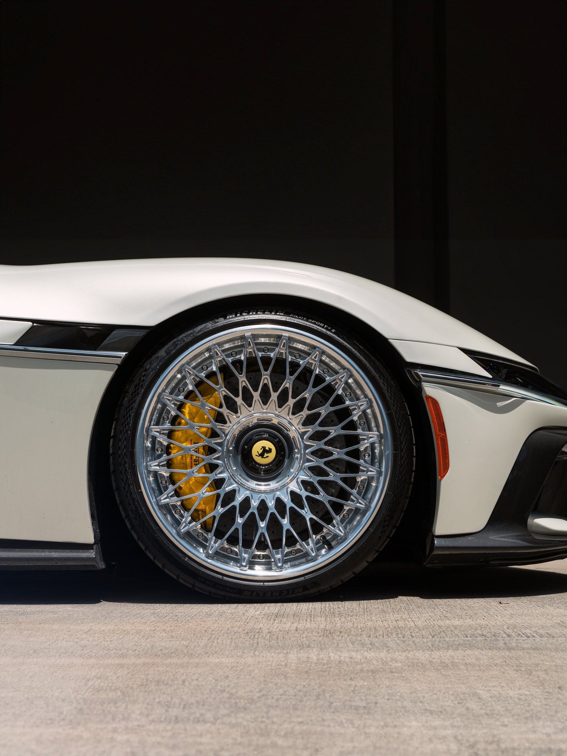 Ferrari 12cilindri on ANRKY Wheels