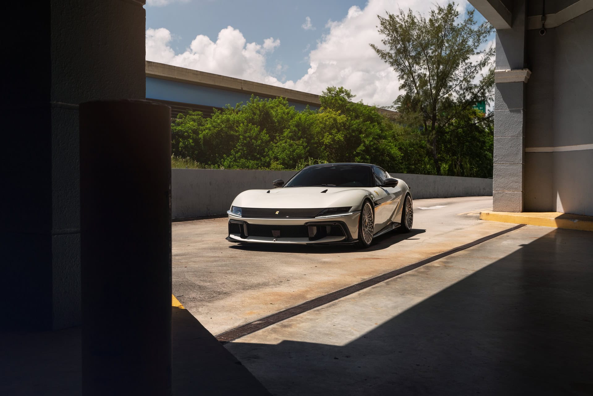 Ferrari 12cilindri on ANRKY Wheels