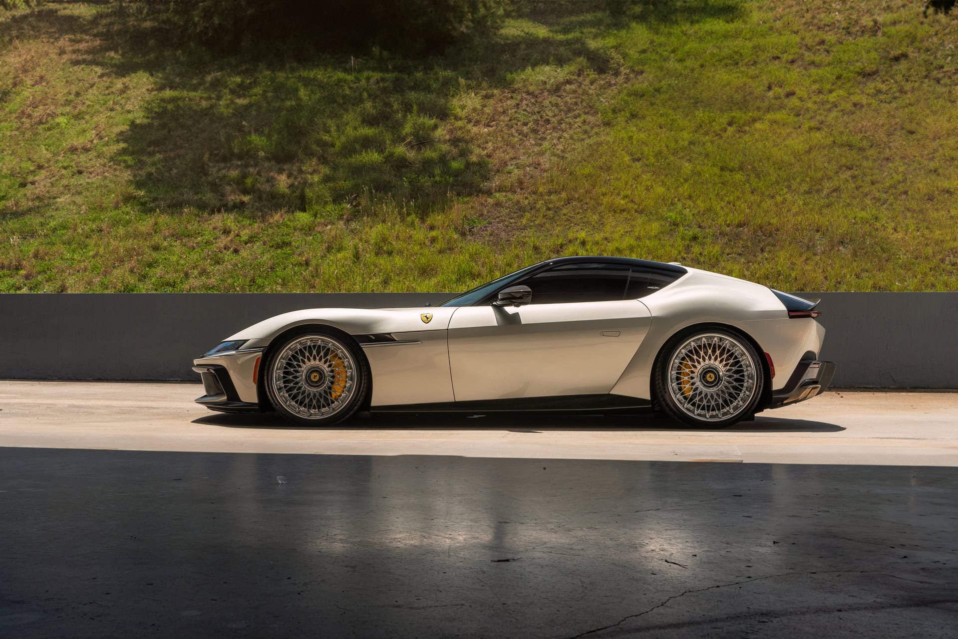 Ferrari 12cilindri on ANRKY Wheels