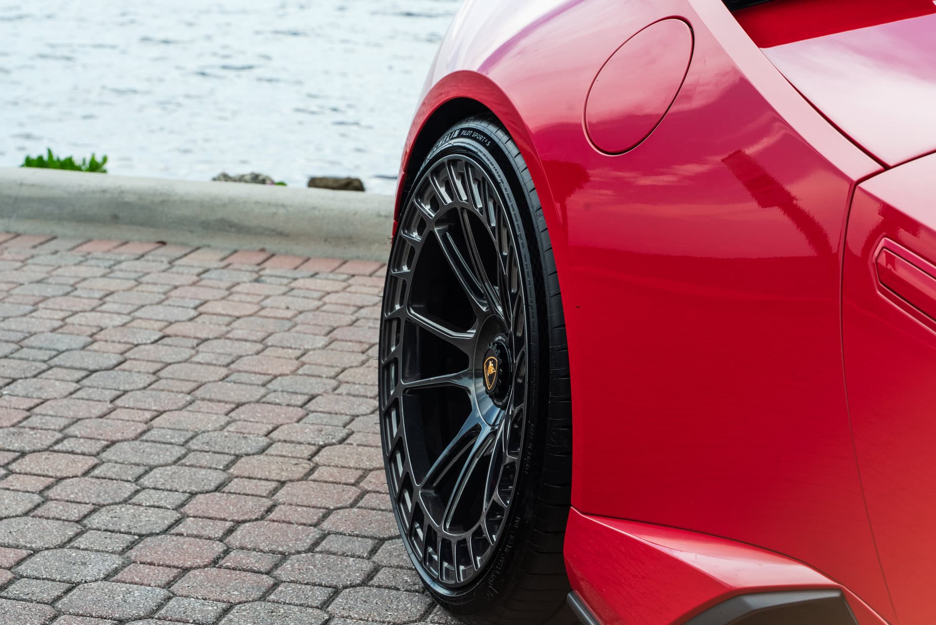 Lamborghini Huracan EVO on AG Wheels
