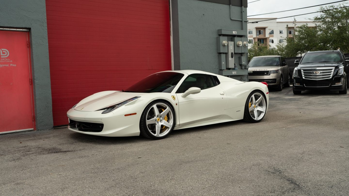 Ferrari 488 Spider on HRE 527M