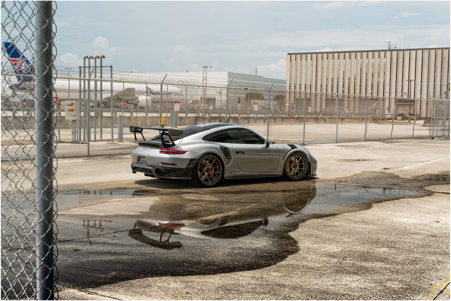 Porsche GT2RS on XR-301C carbon wheels from ANRKY