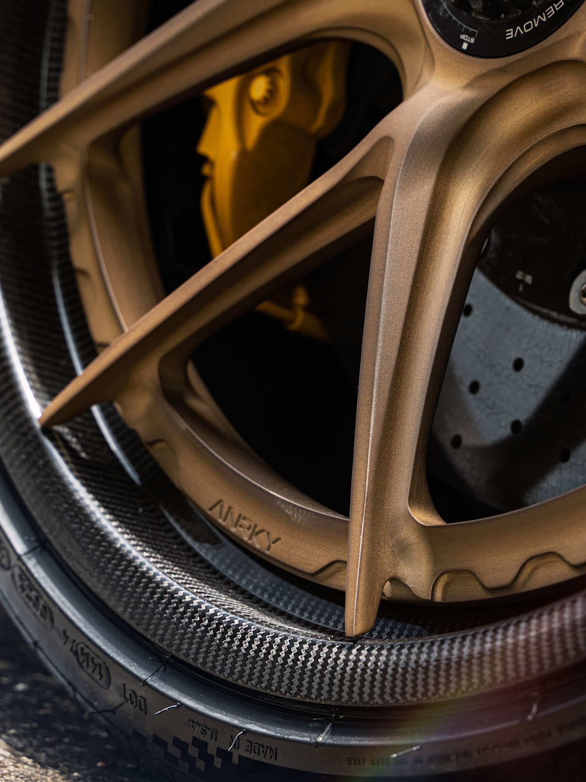 Porsche GT2RS on XR-301C carbon wheels from ANRKY