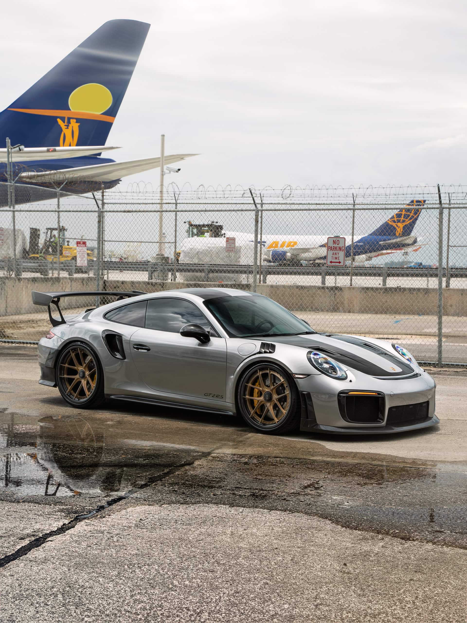 Porsche GT2RS on XR-301C carbon wheels from ANRKY