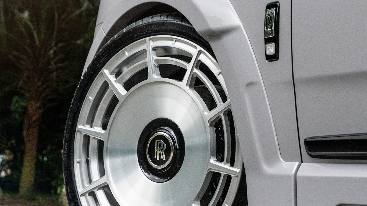Rolls Royce Cullinan Urban Auto