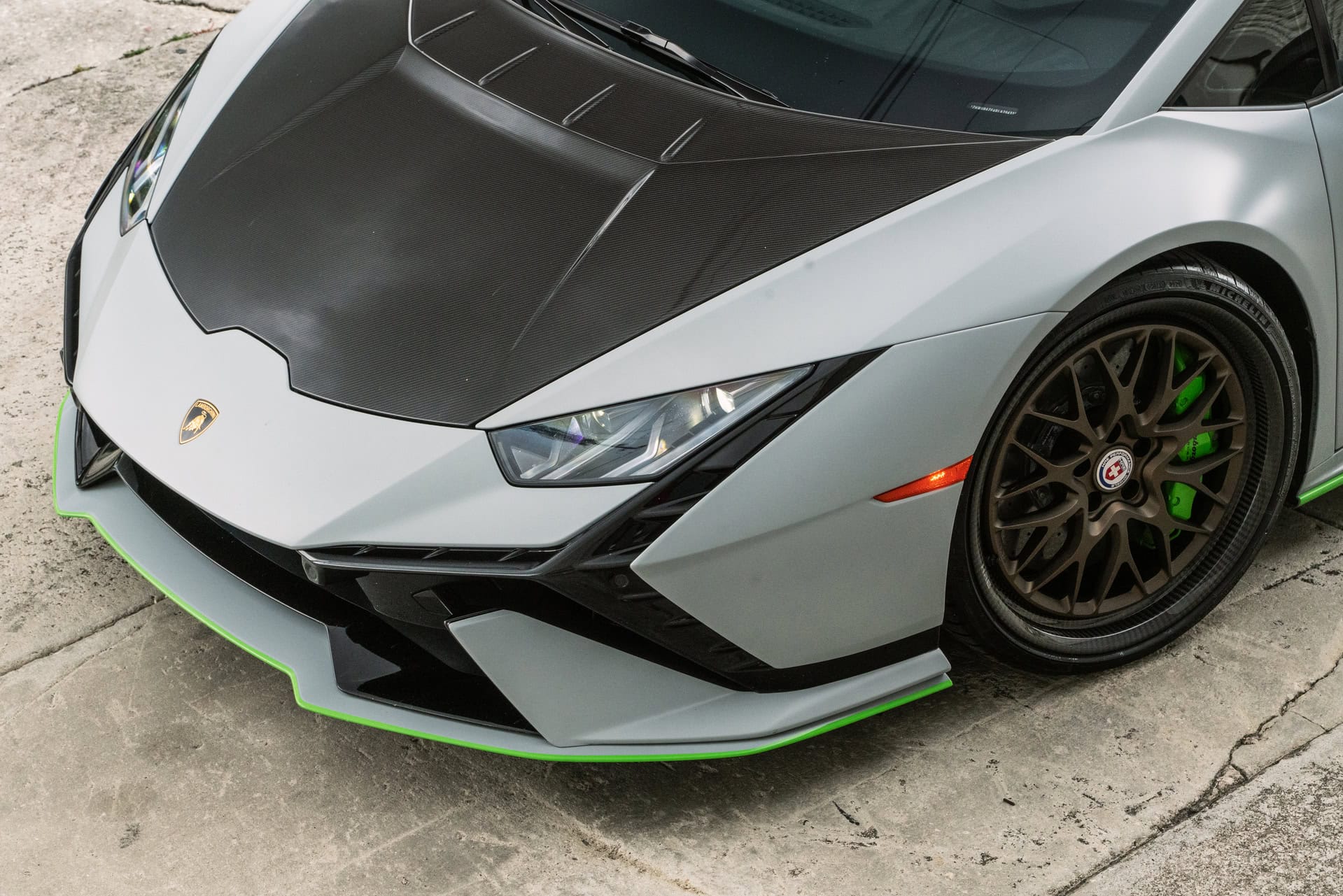 Lamborghini Huracan on HRE Wheels CRB-520